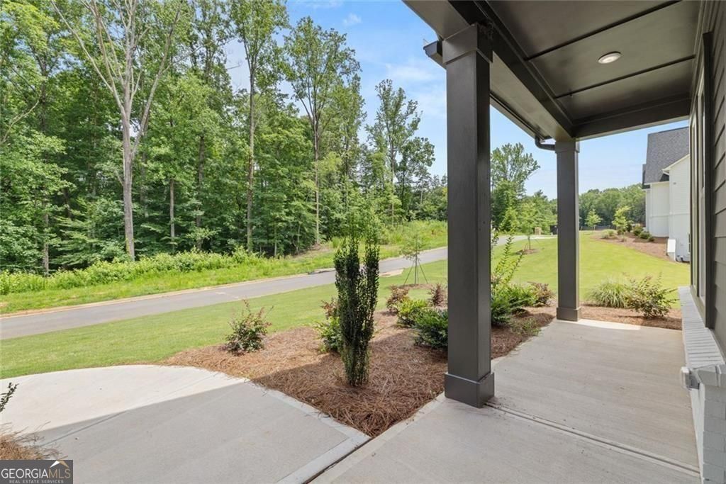 8480 Creekside Overlook Drive Property Photo 2