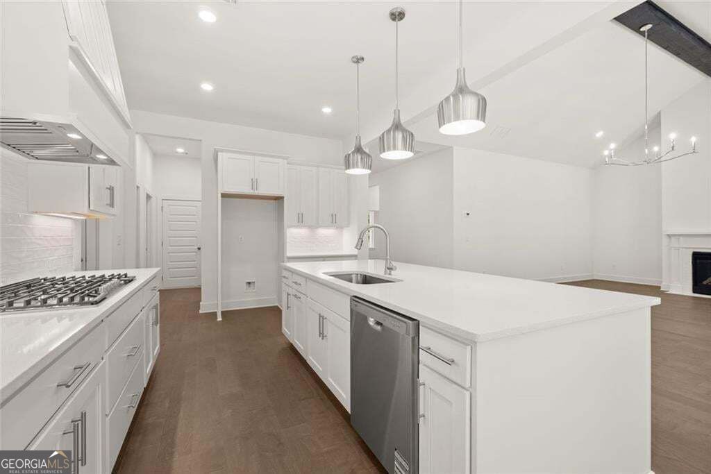 8480 Creekside Overlook Drive Property Photo 11