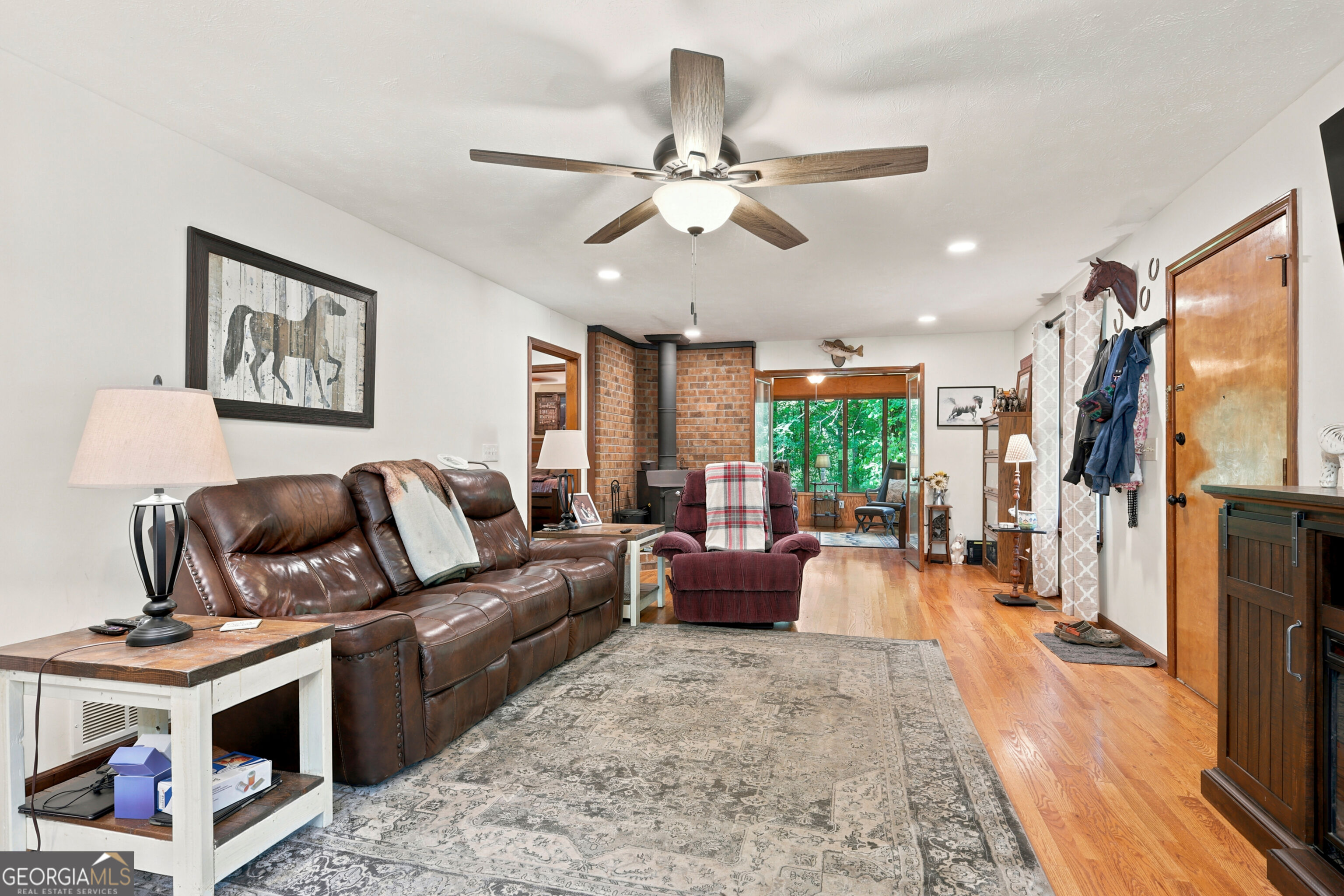 4370 Cole Road Property Photo 5