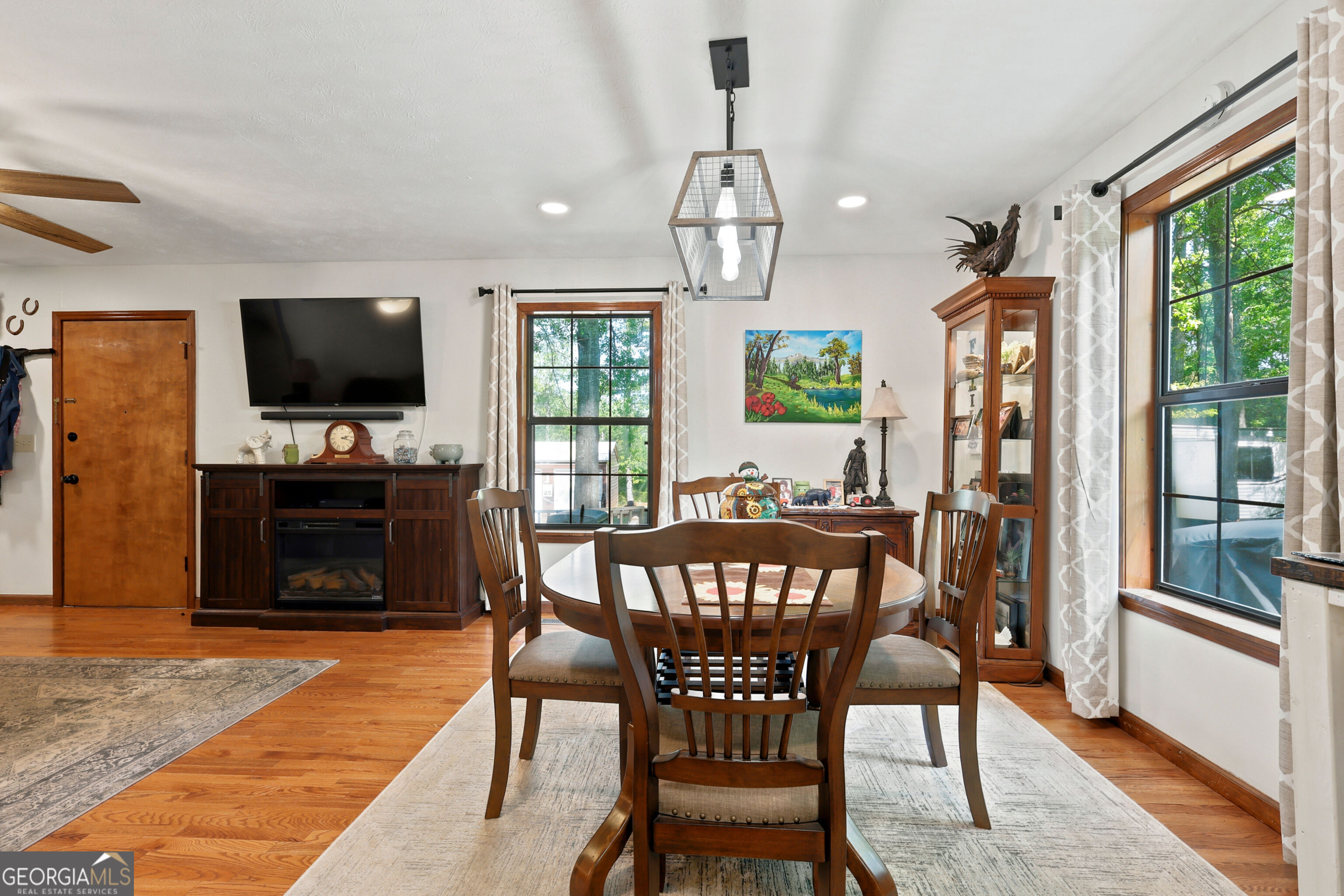 4370 Cole Road Property Photo 10