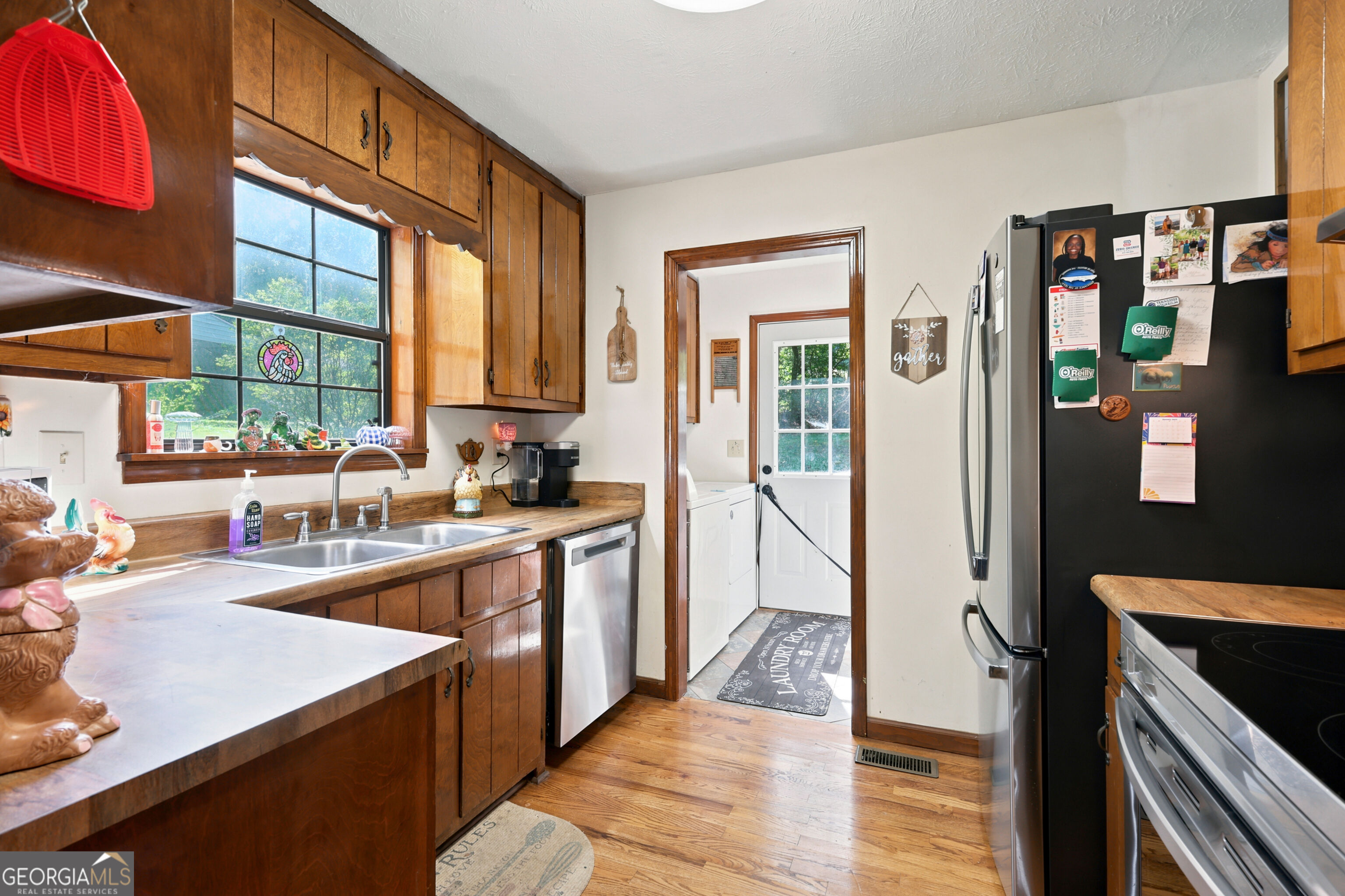 4370 Cole Road Property Photo 11