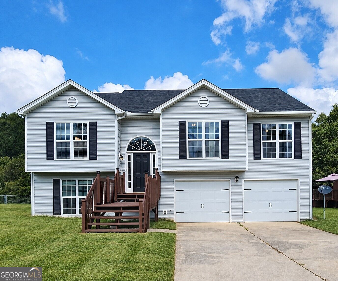 197 Ridgeland Drive Property Photo 1