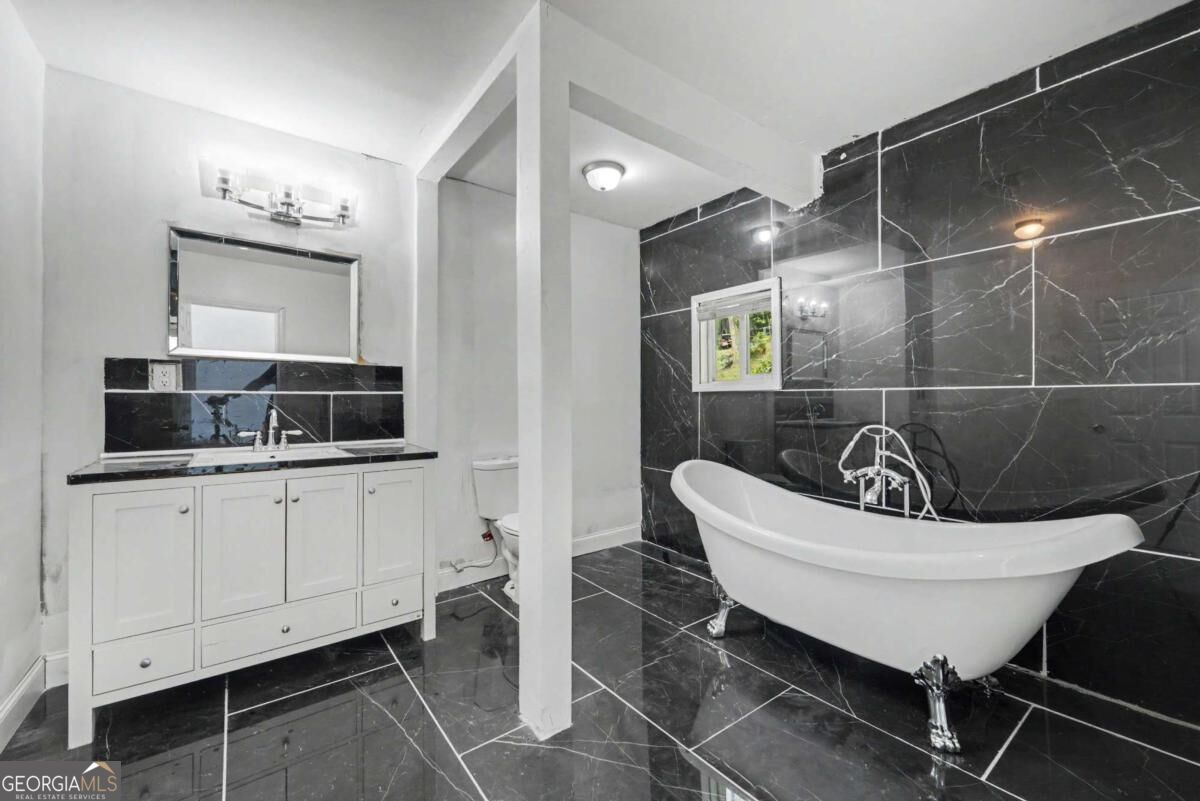 140 E Hamm Road Property Photo 11