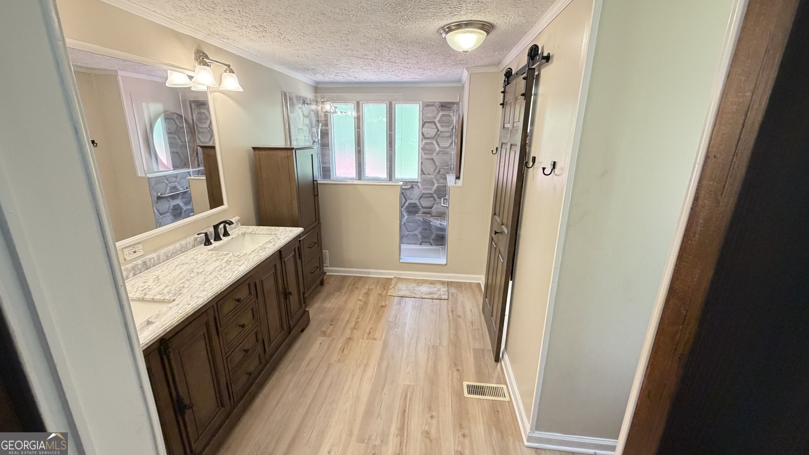 431 Venable Road Property Photo 8