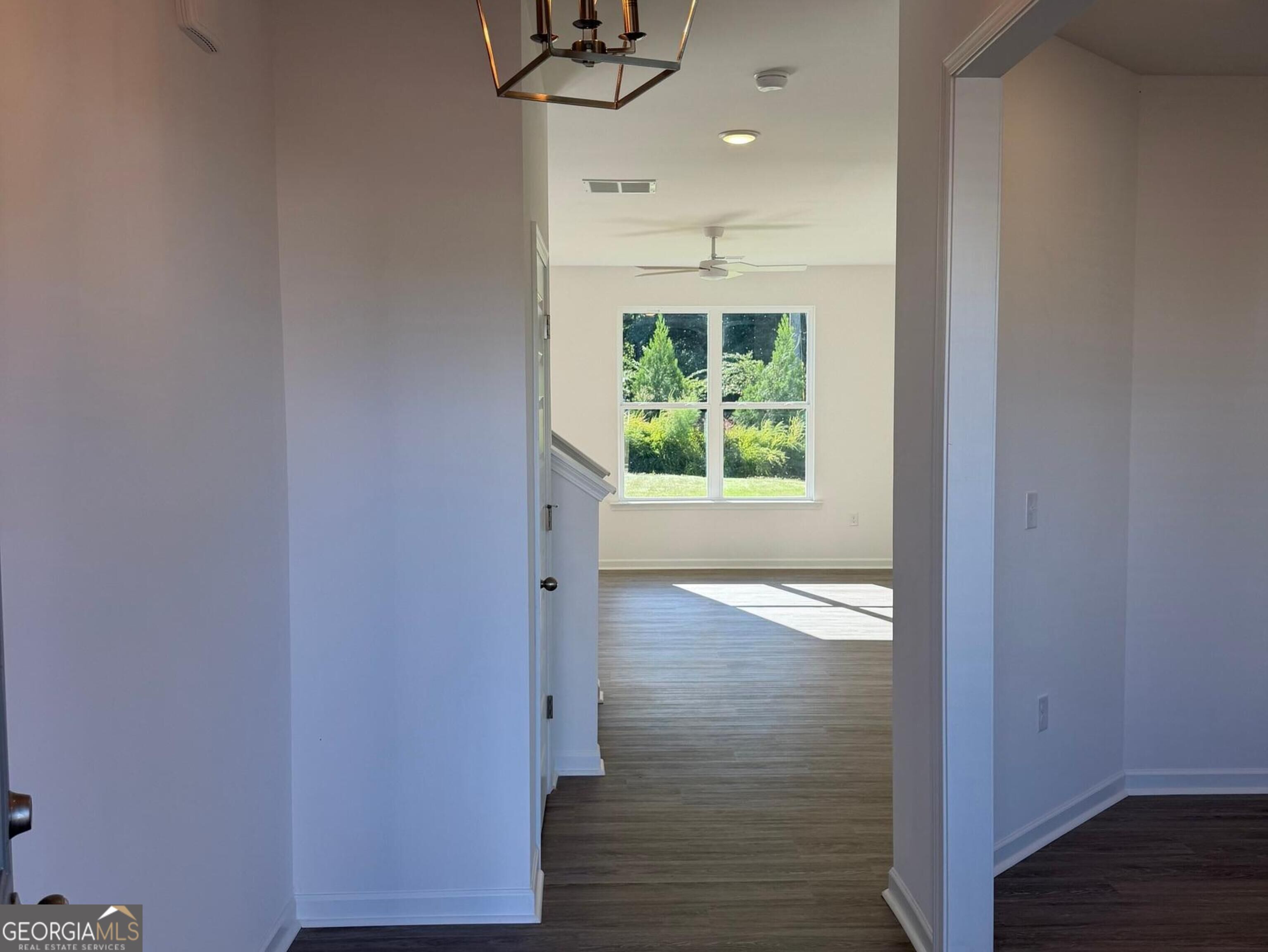 8135 Pine Ridge Road Property Photo 3