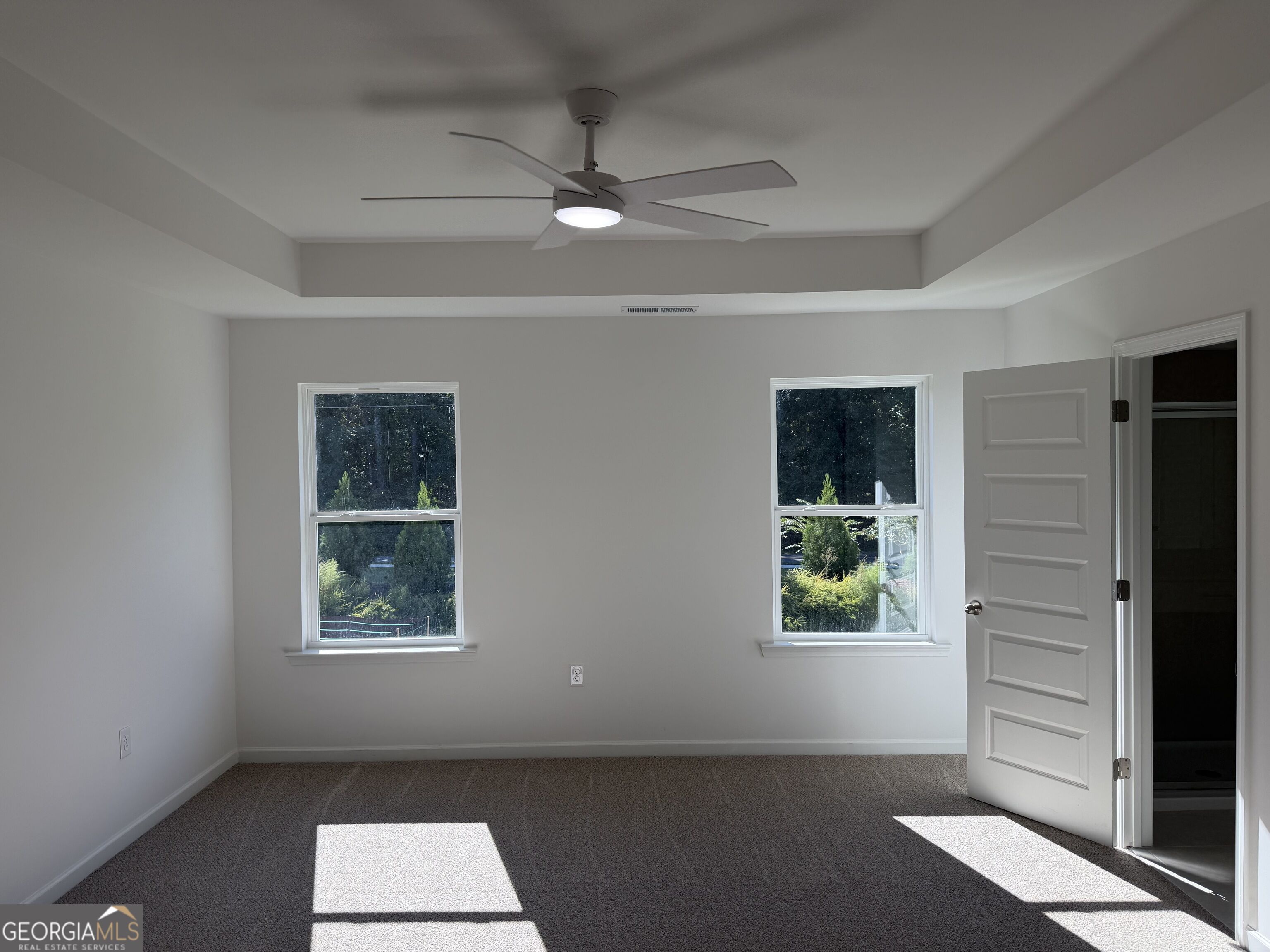 8135 Pine Ridge Road Property Photo 9
