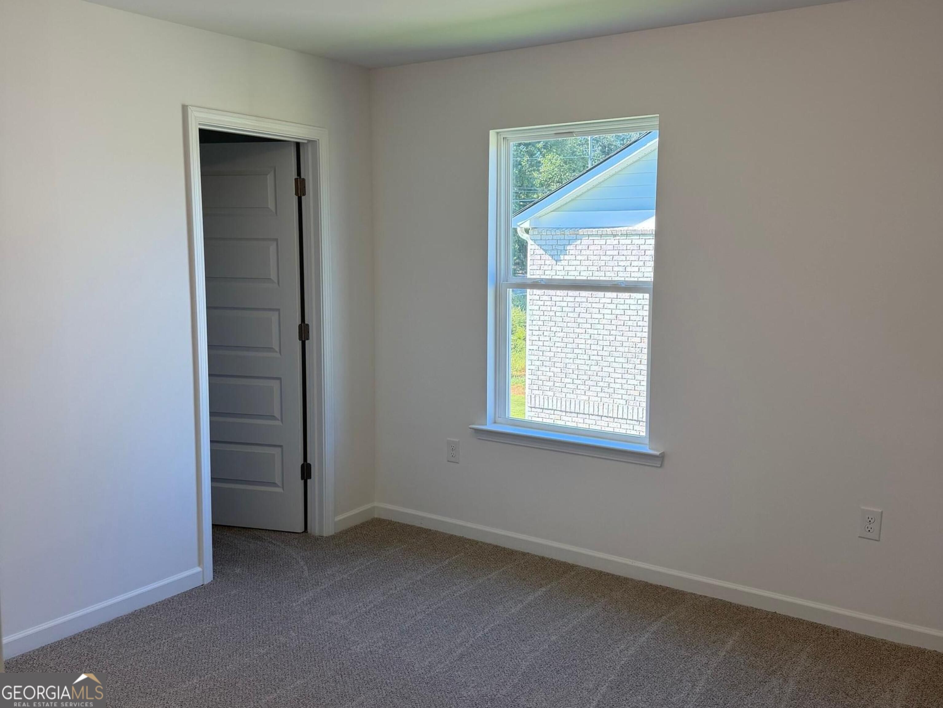 8135 Pine Ridge Road Property Photo 15