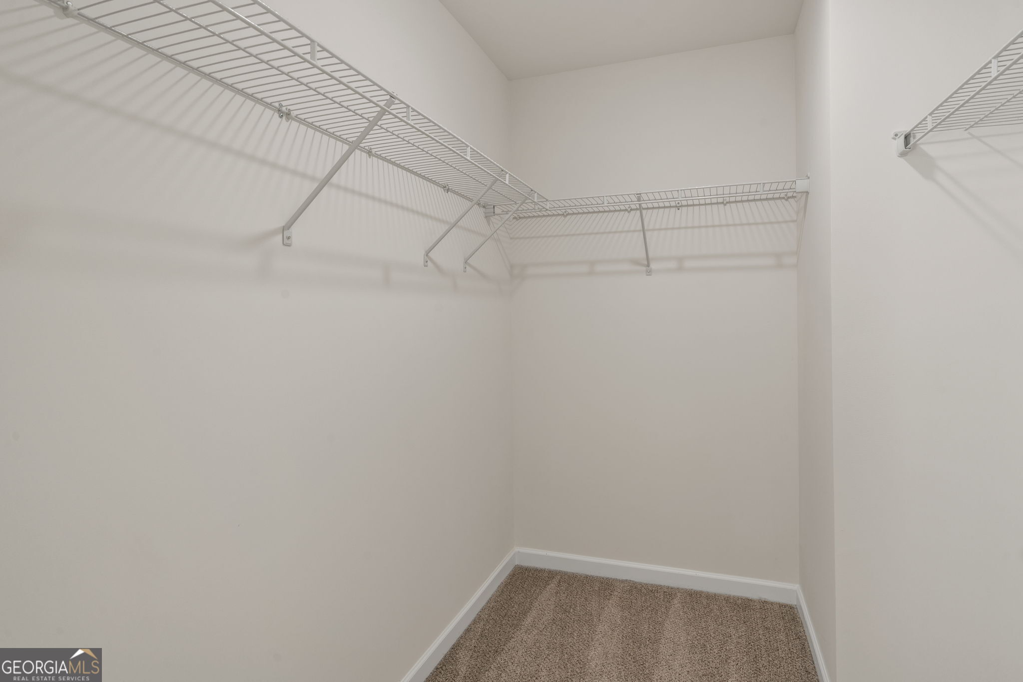 8135 Pine Ridge Road Property Photo 18