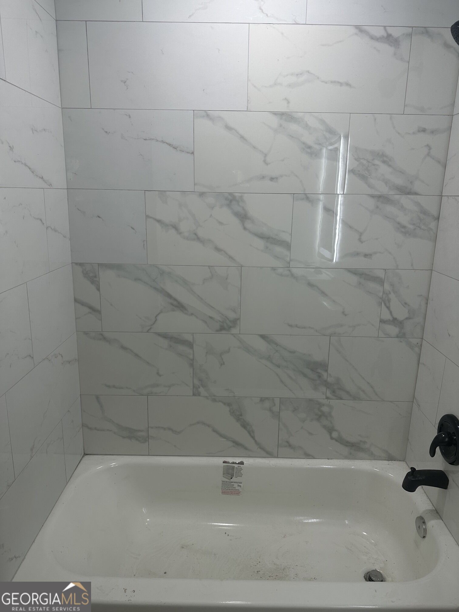 890 Center Hill Avenue Nw Property Photo 5