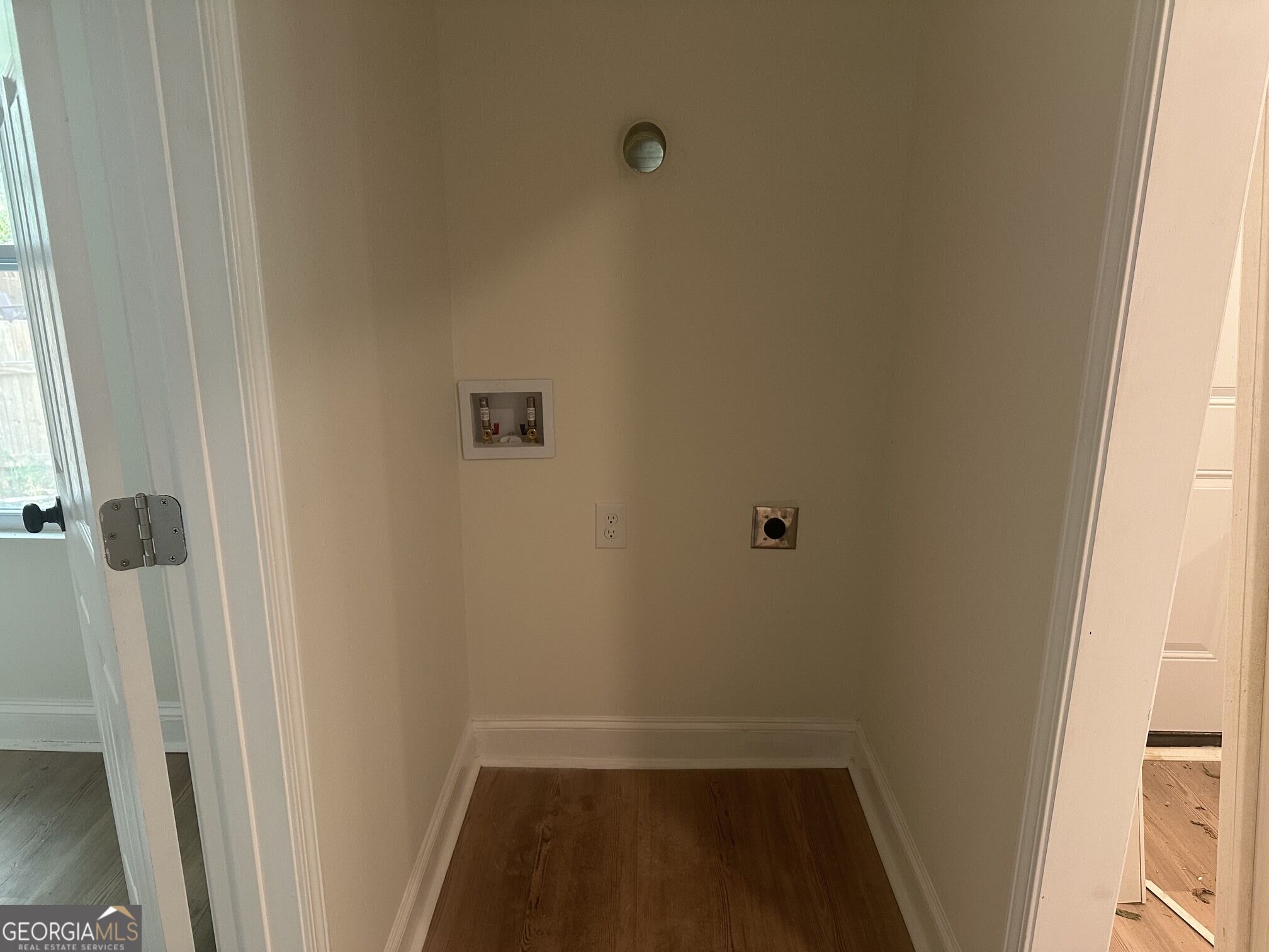 890 Center Hill Avenue Nw Property Photo 16