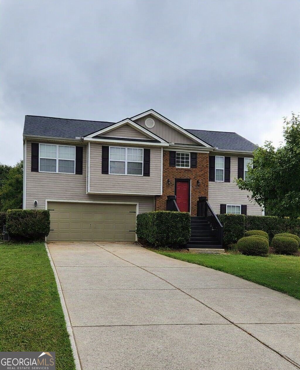 1104 Hummingbird Way Property Photo 1