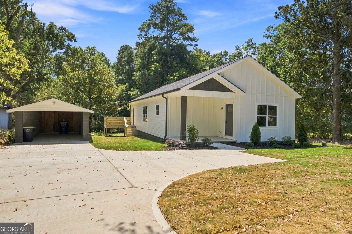 505 Burnett Ferry Road Sw Property Photo 2