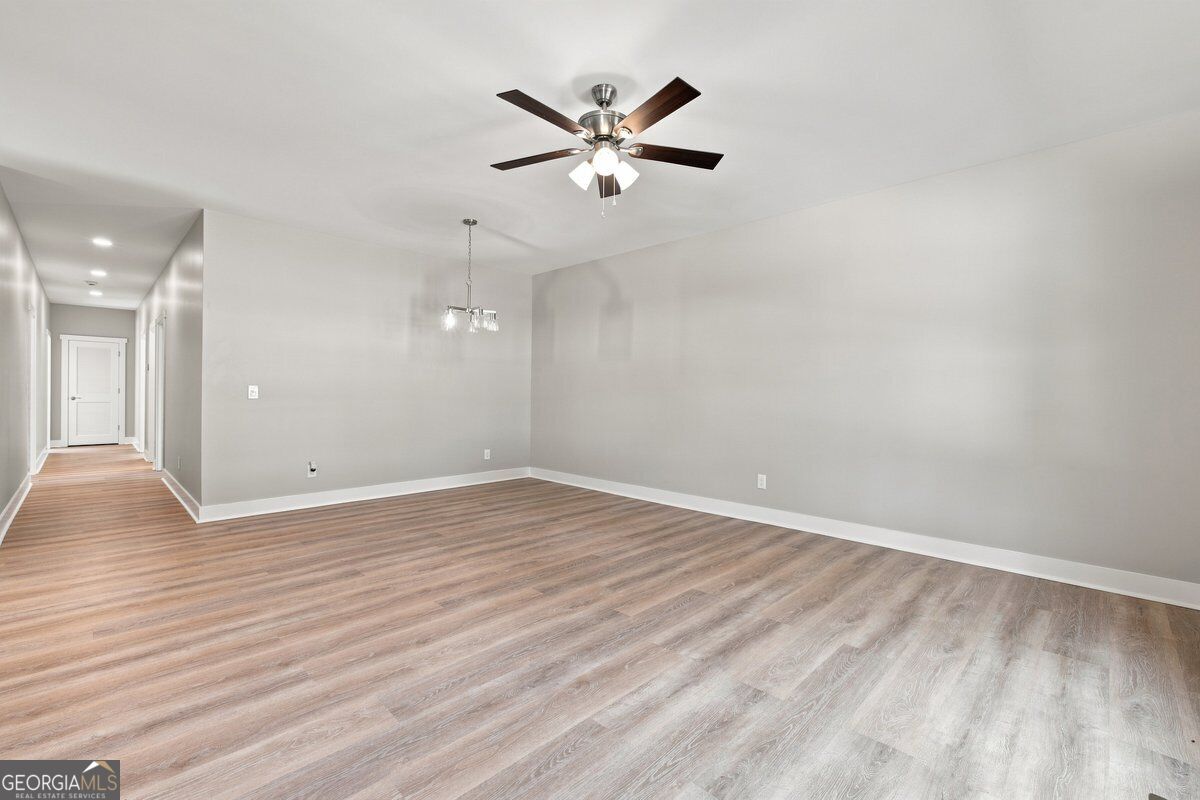 505 Burnett Ferry Road Sw Property Photo 4