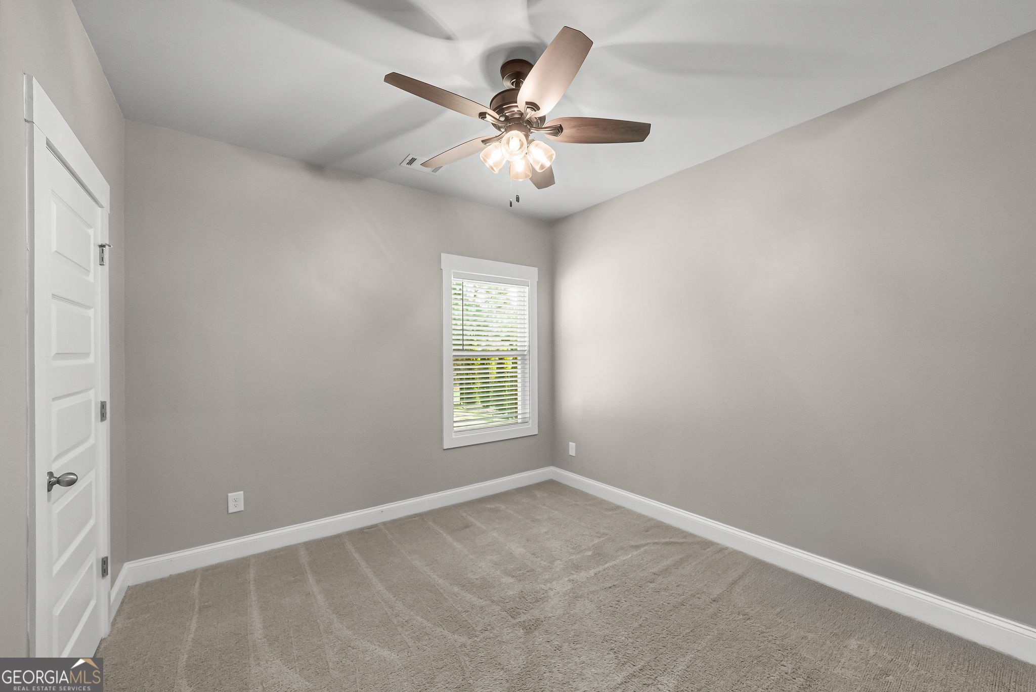 8844 St Andrews Parkway Property Photo 24
