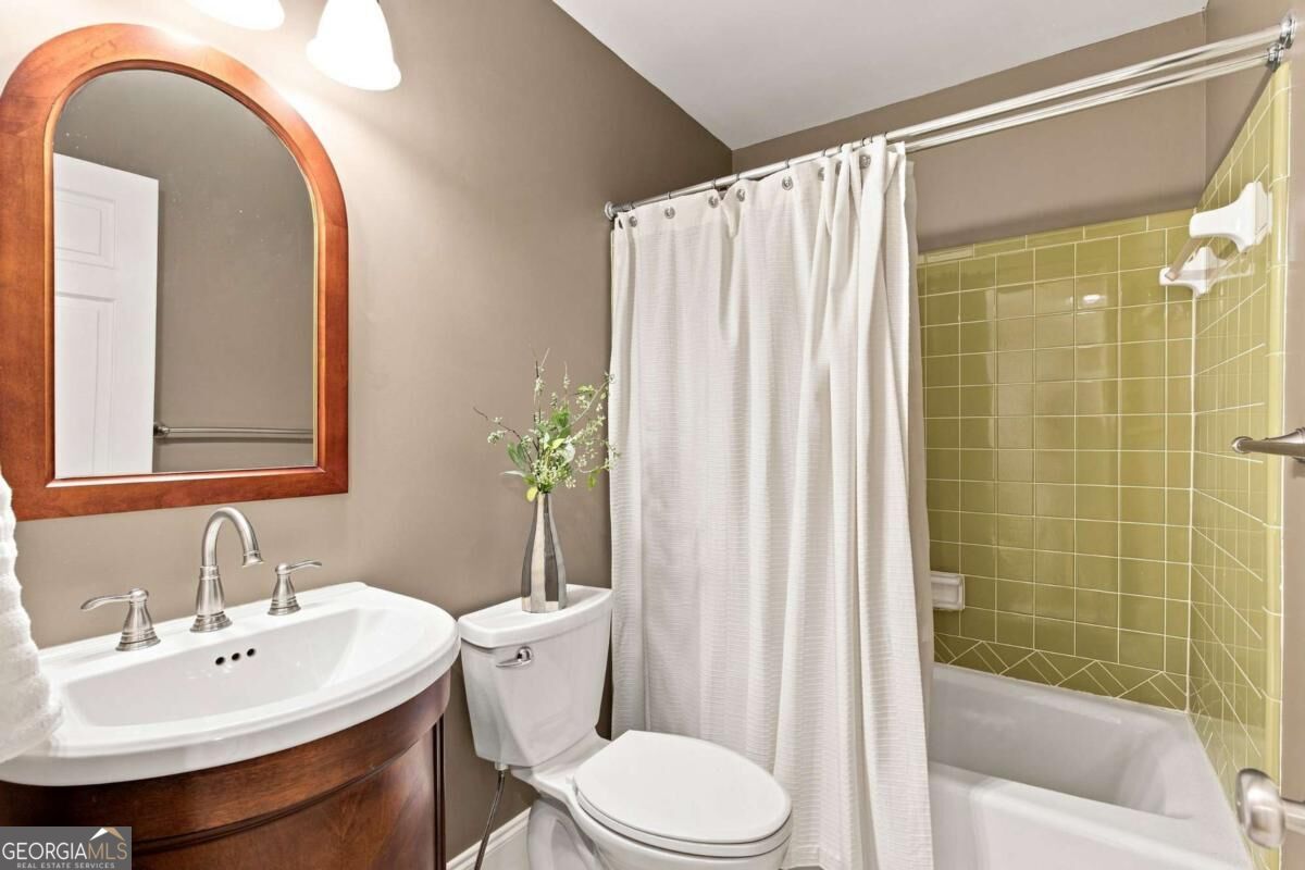 330 Waverly Hall Drive Property Photo 32