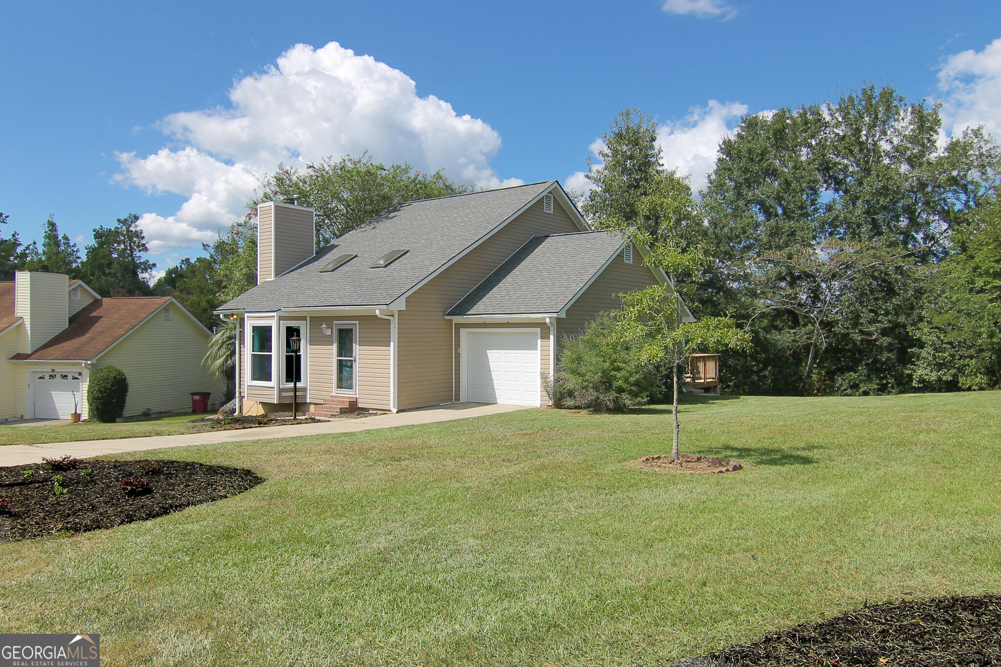 515 Shadow Moss Drive Property Photo 3