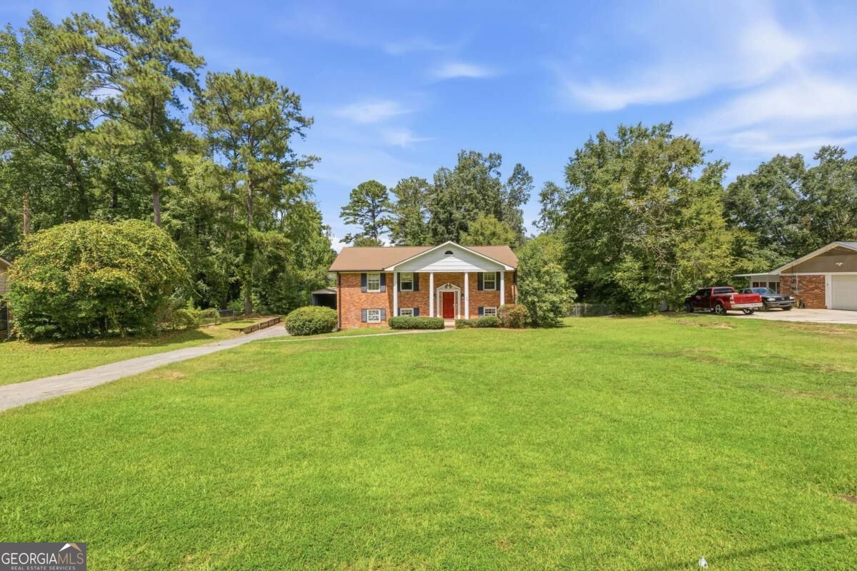1920 Long Ridge Drive Property Photo 1