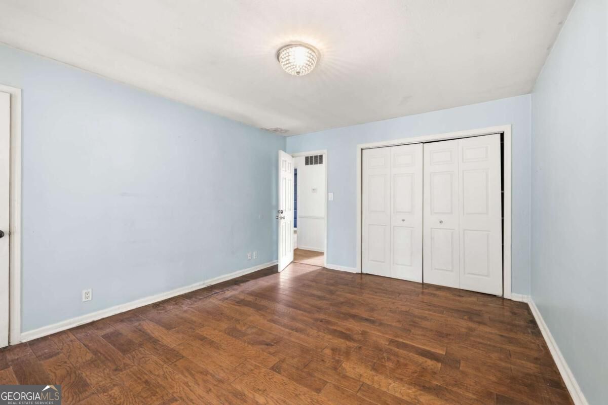 1920 Long Ridge Drive Property Photo 17