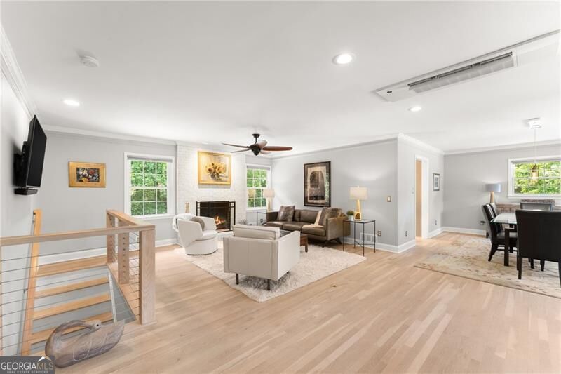 2905 Lanier Beach South Road Property Photo 8