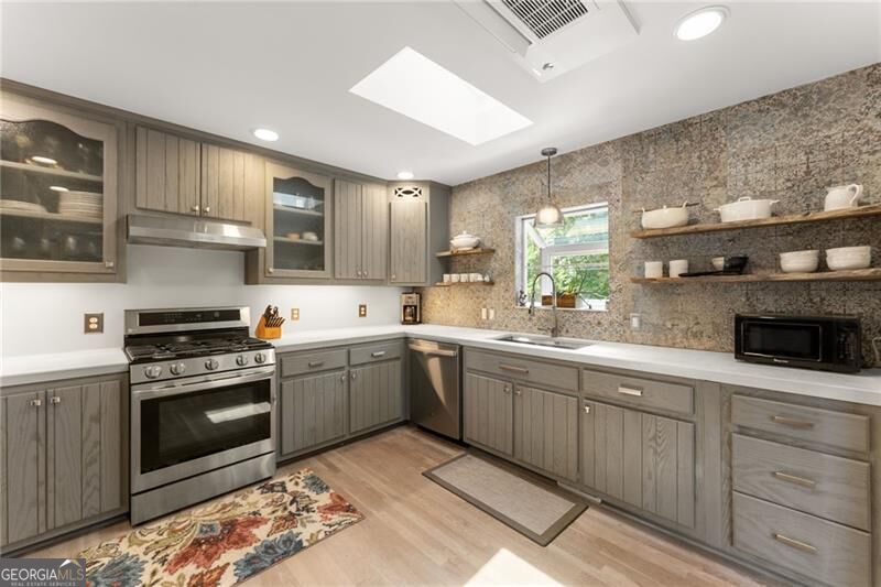 2905 Lanier Beach South Road Property Photo 17