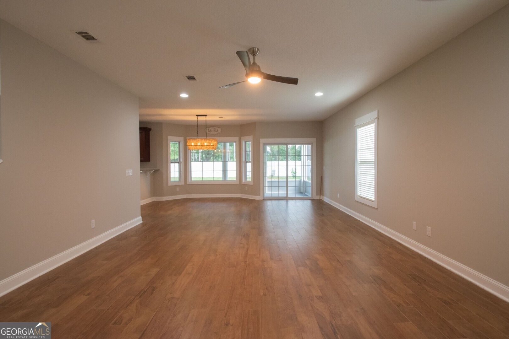 303 Overlook Bend Property Photo 5