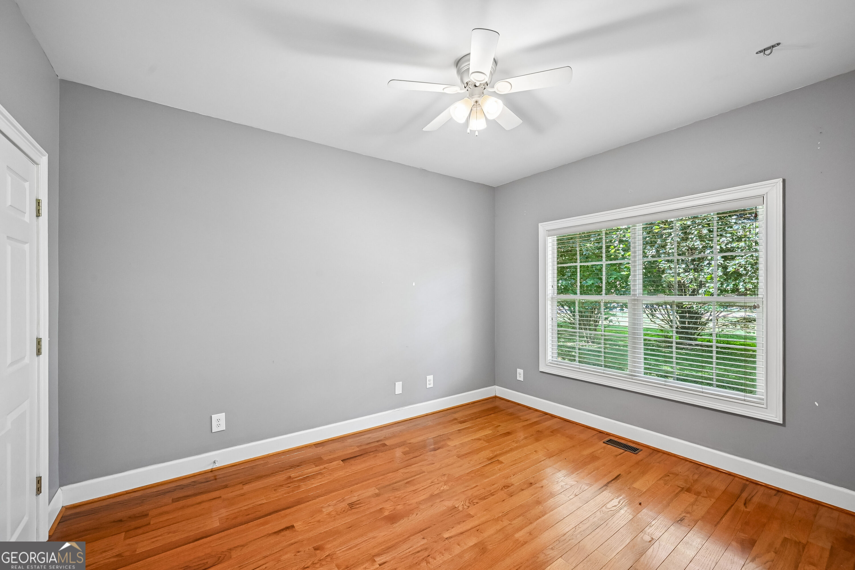 116 Savannah Street Se Property Photo 4