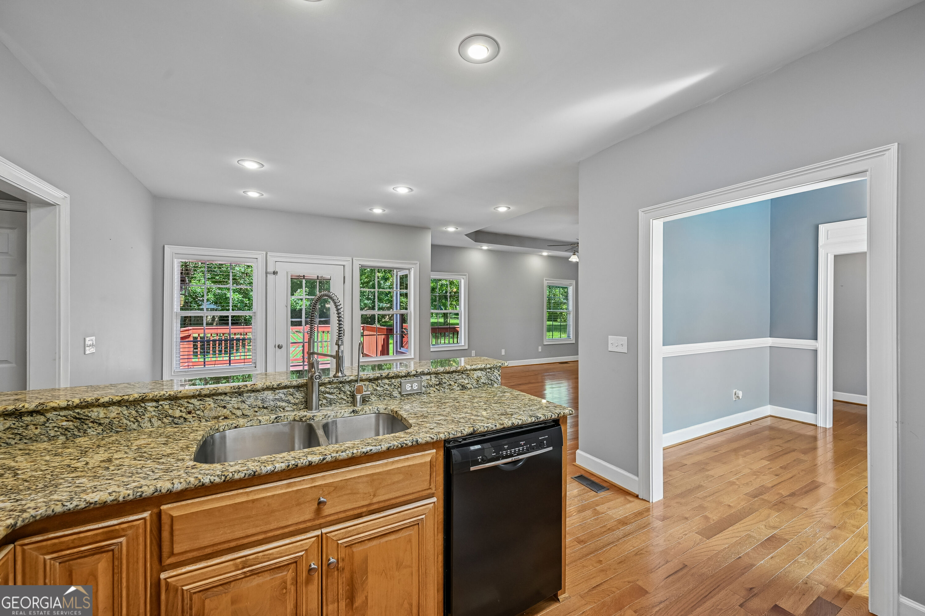 116 Savannah Street Se Property Photo 27