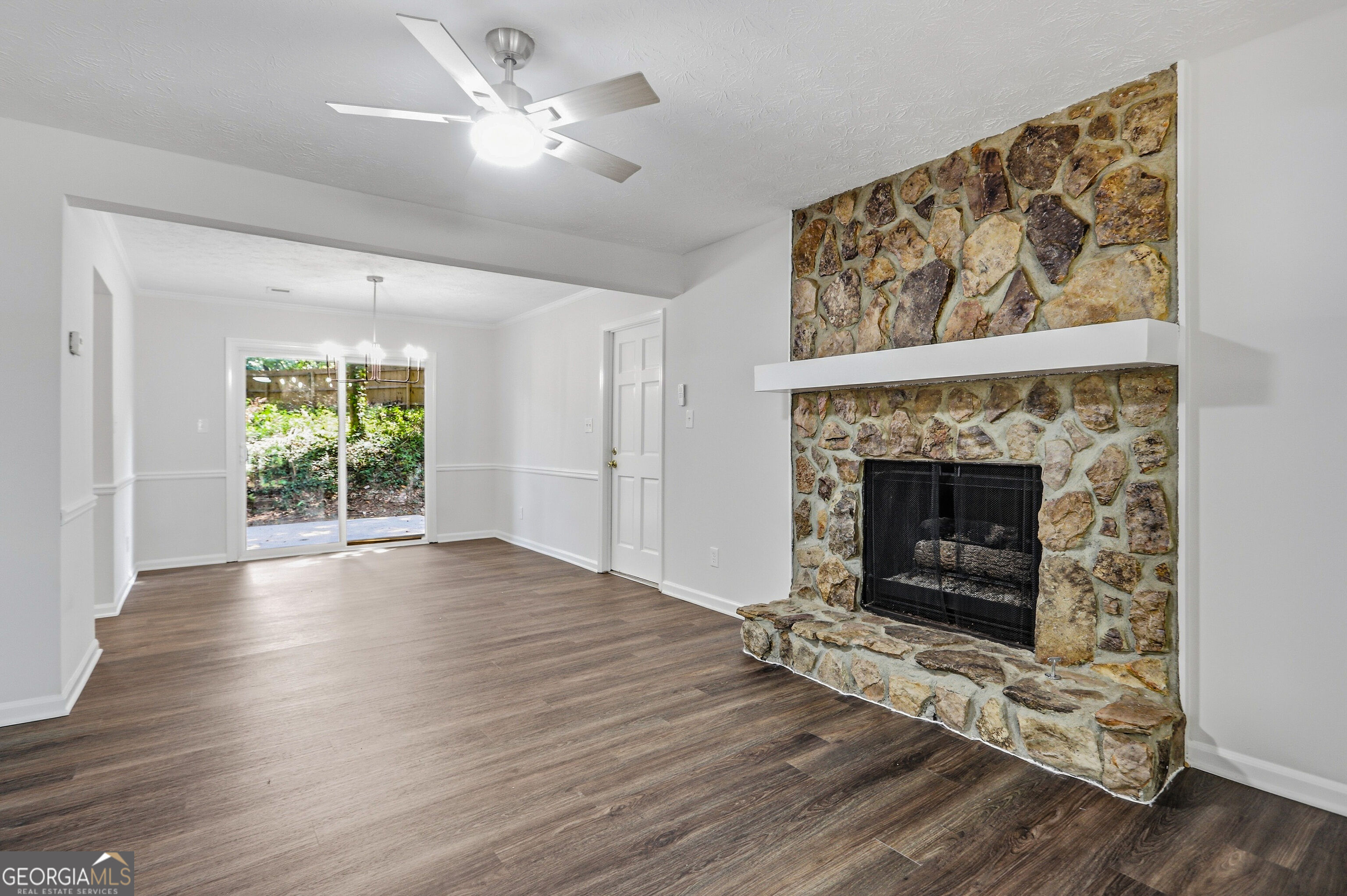 485 Barrington Loop Property Photo 5
