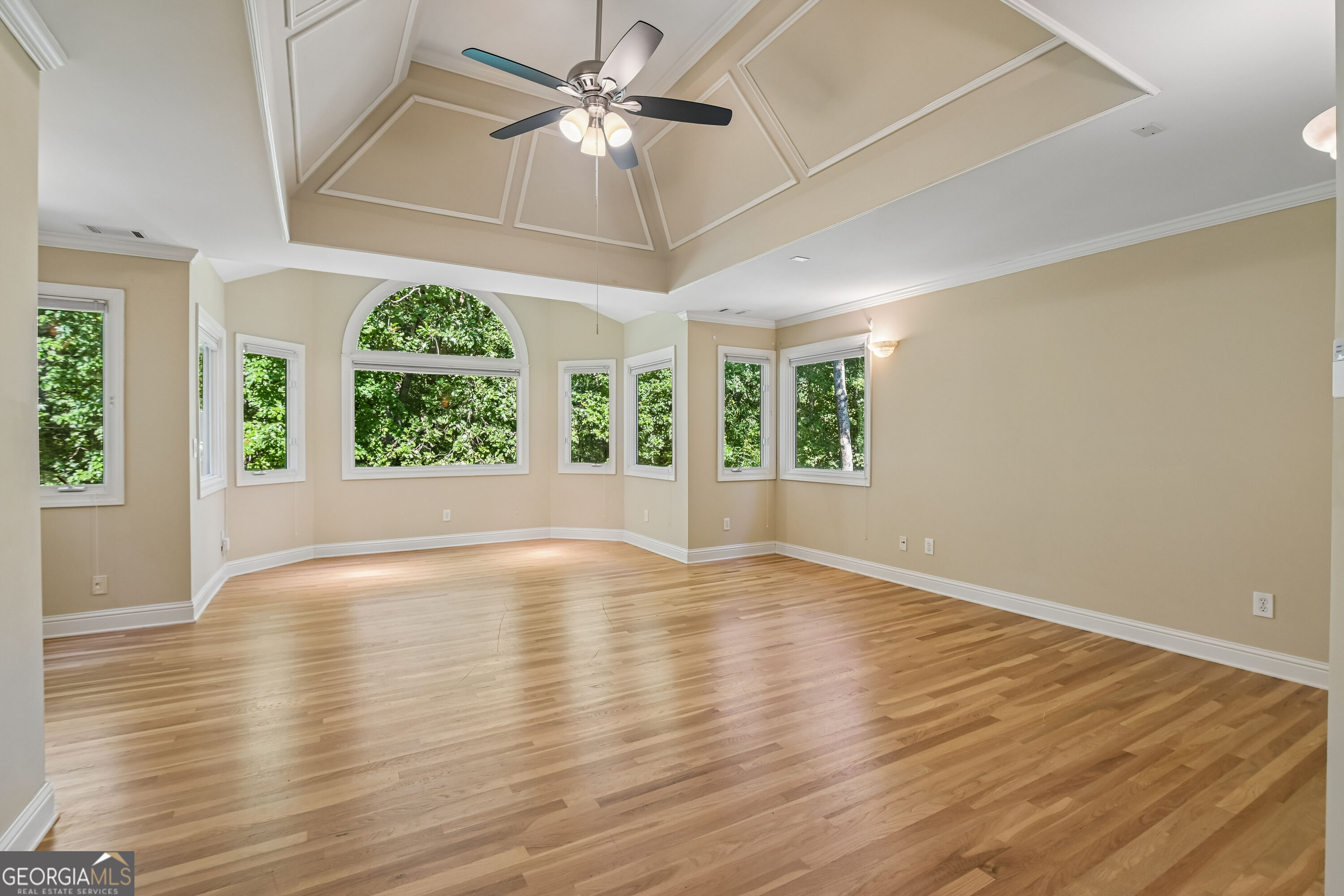 720 Barberry Drive Property Photo 15