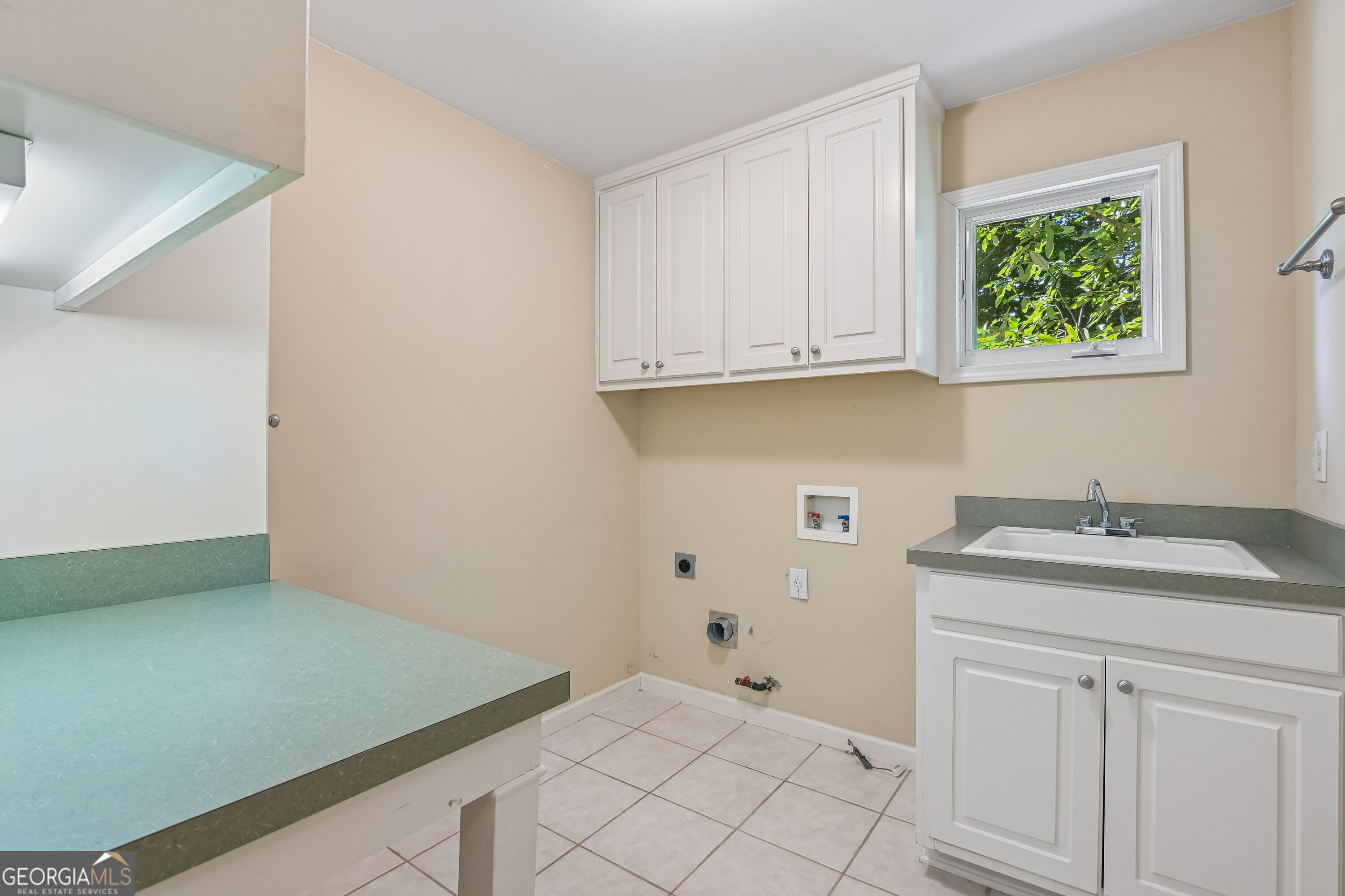 720 Barberry Drive Property Photo 28