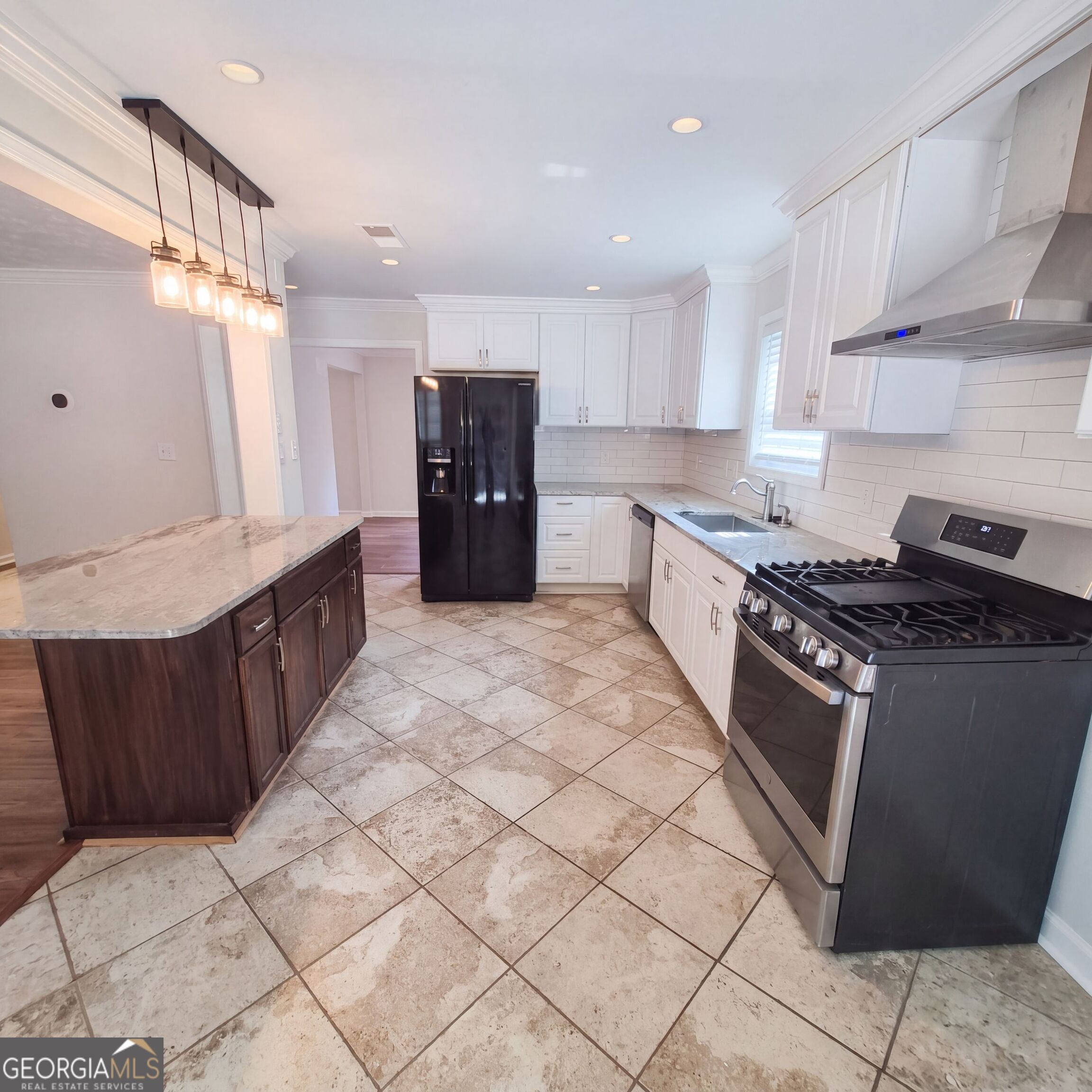709 Sunny Field Lane Property Photo 2