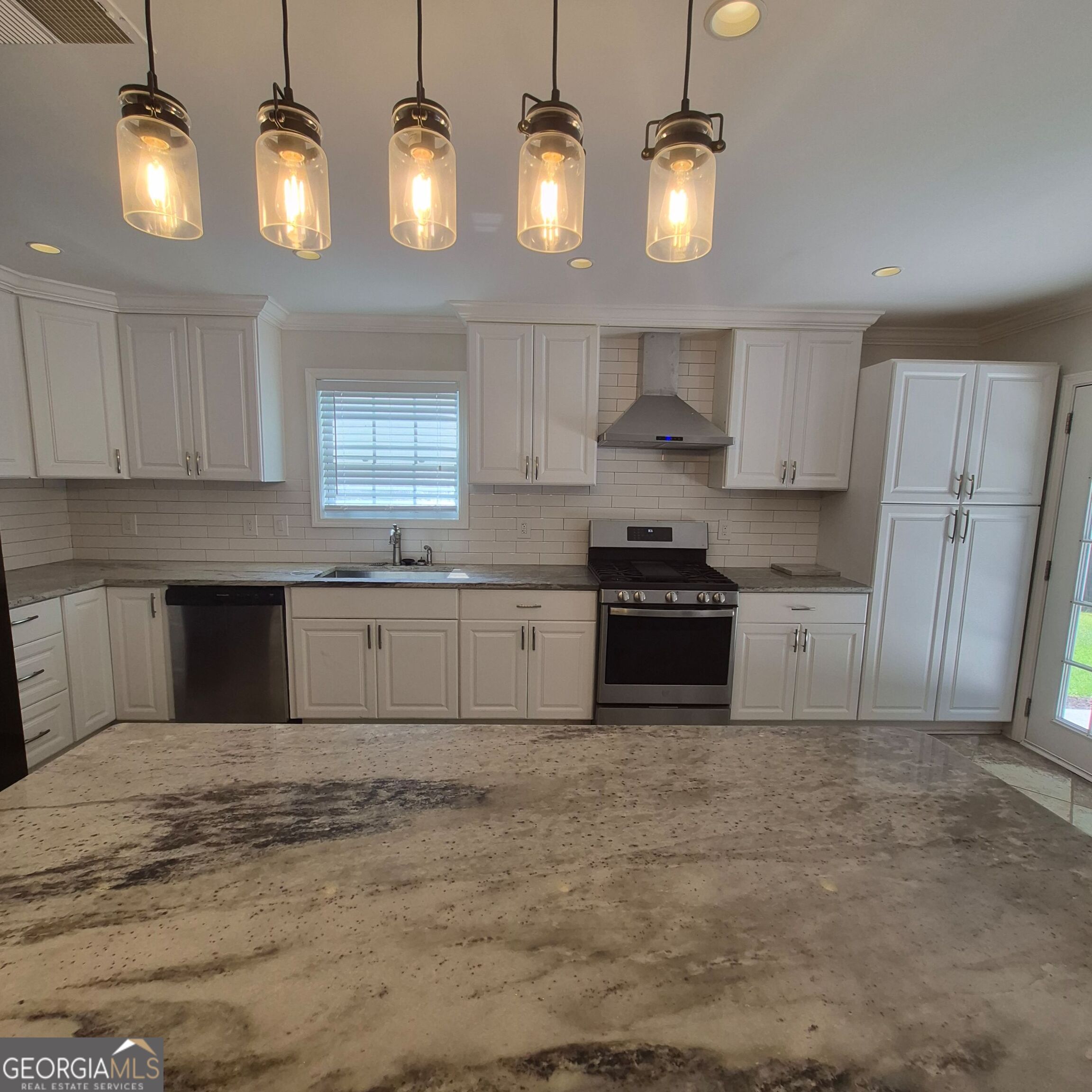709 Sunny Field Lane Property Photo 10
