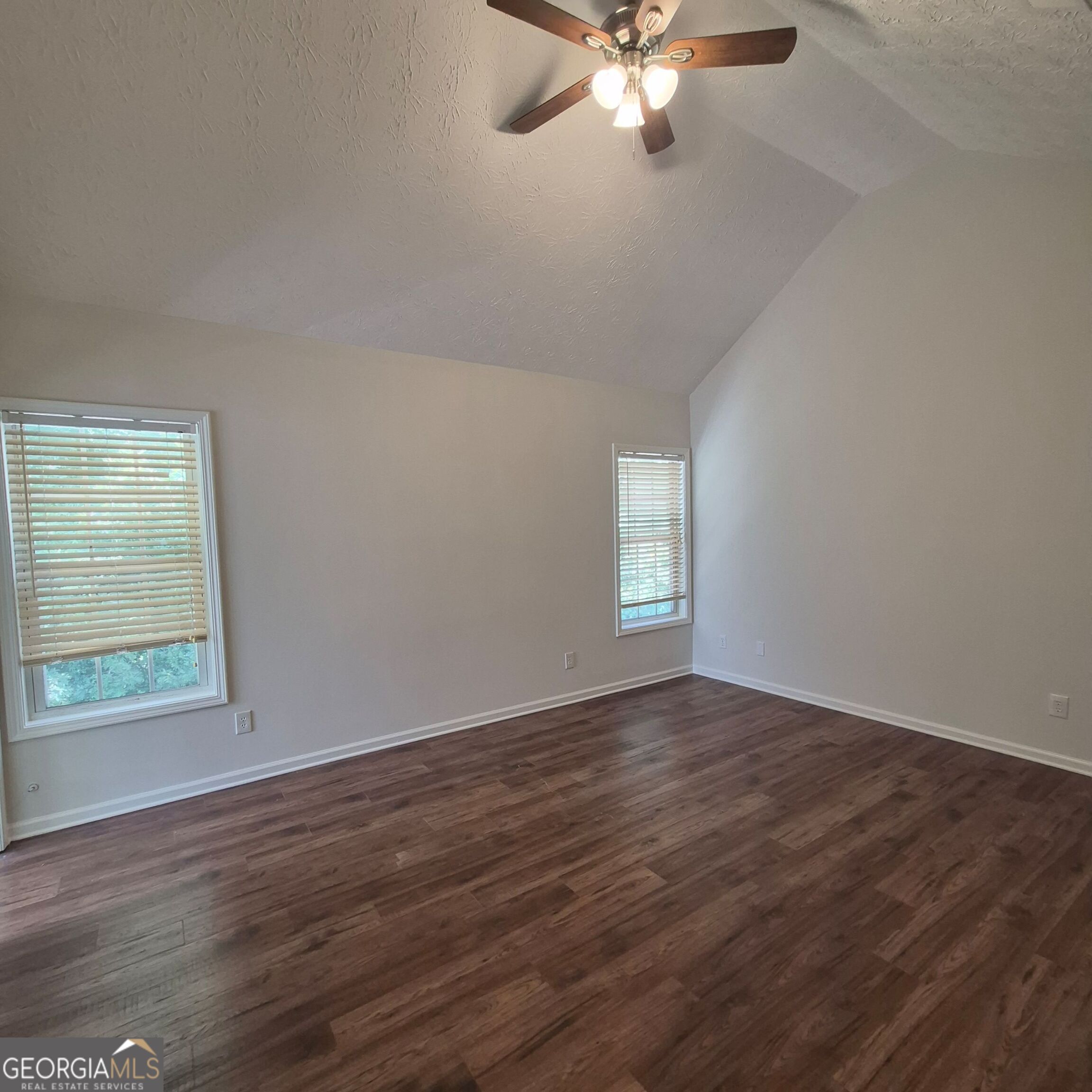 709 Sunny Field Lane Property Photo 12