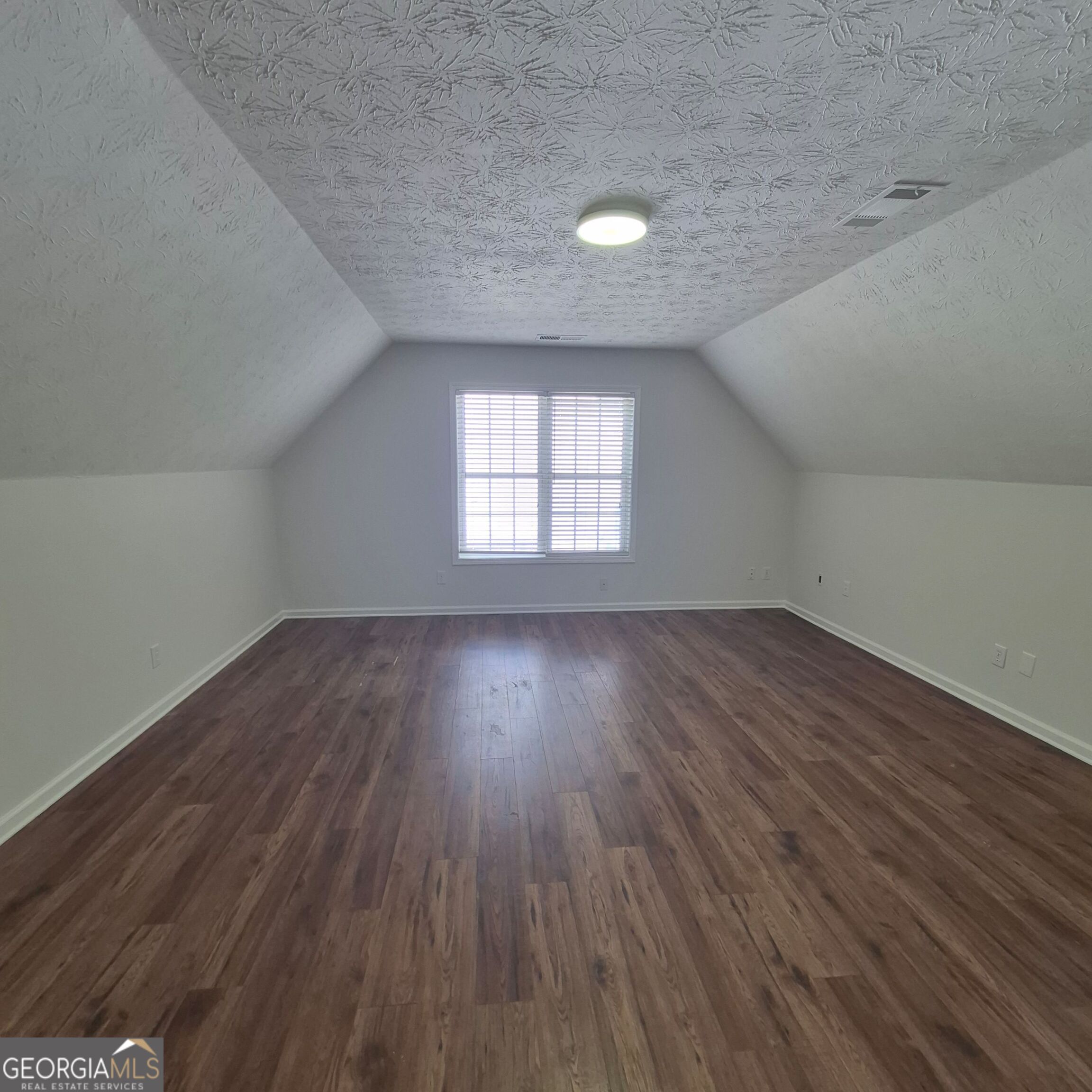 709 Sunny Field Lane Property Photo 13