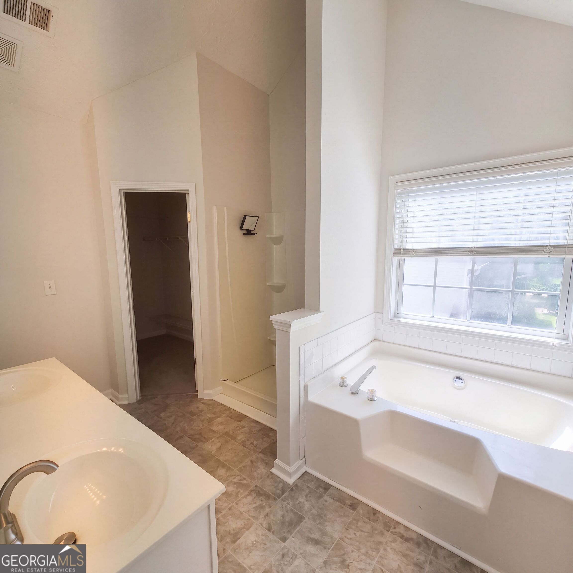 709 Sunny Field Lane Property Photo 14