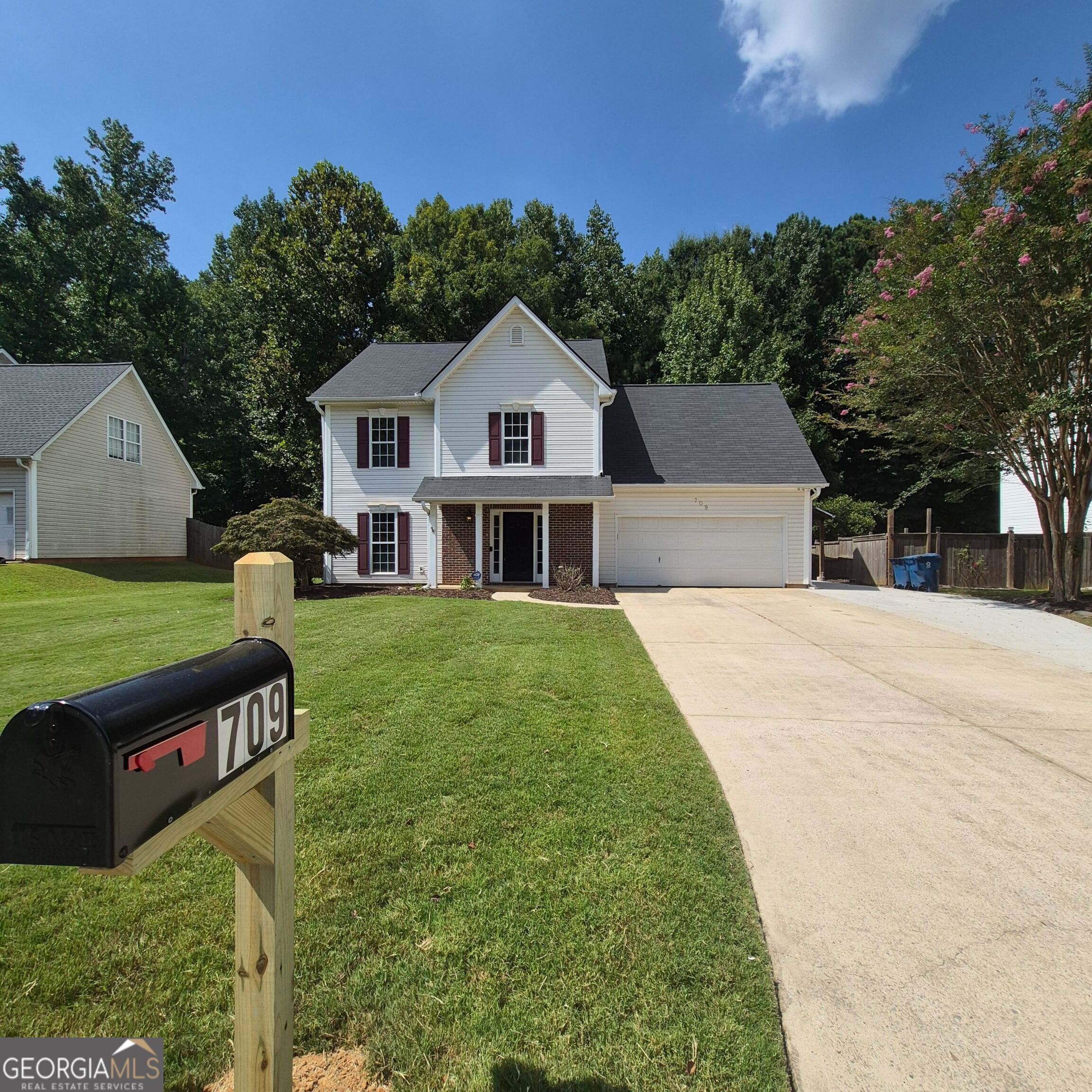 709 Sunny Field Lane Property Photo 24