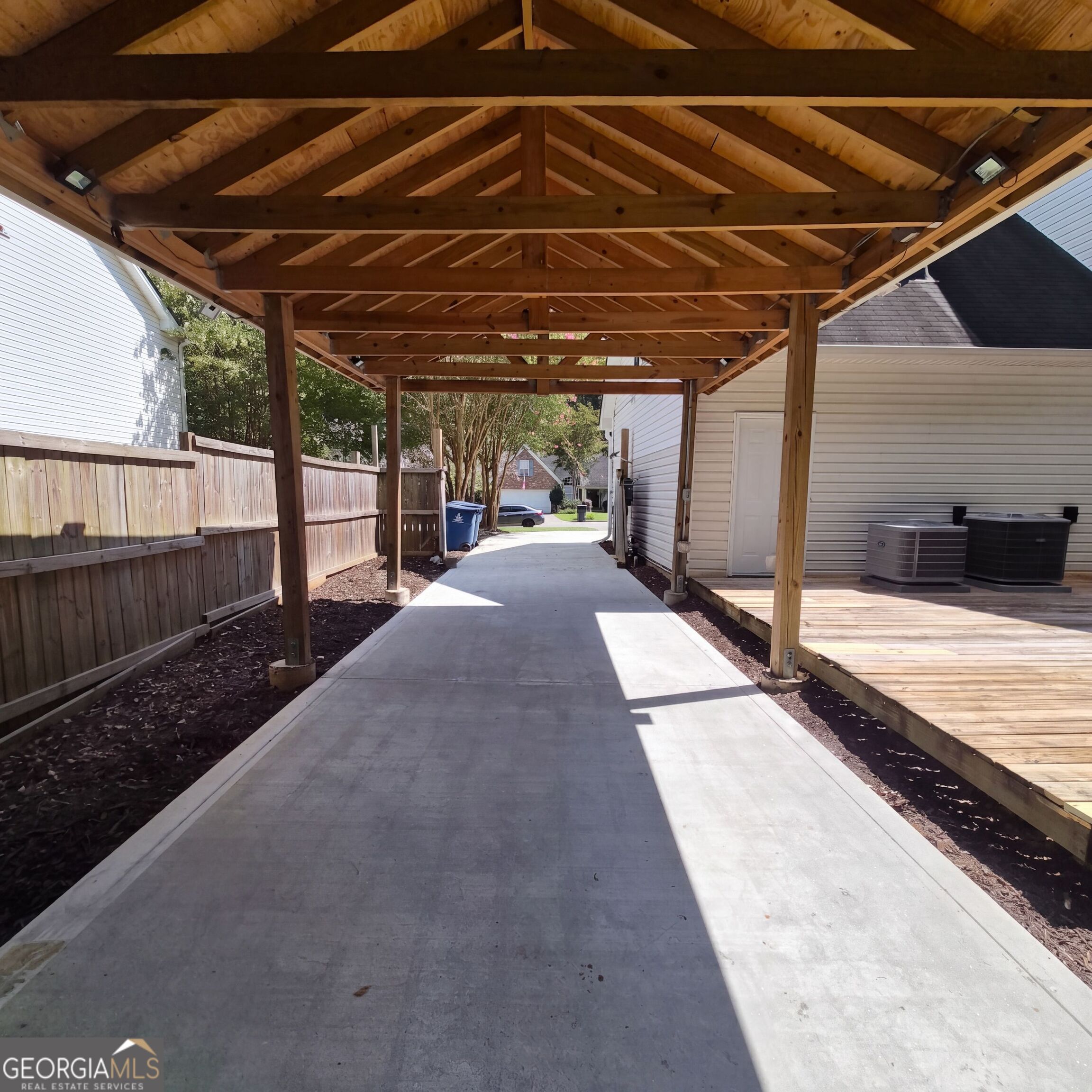 709 Sunny Field Lane Property Photo 31
