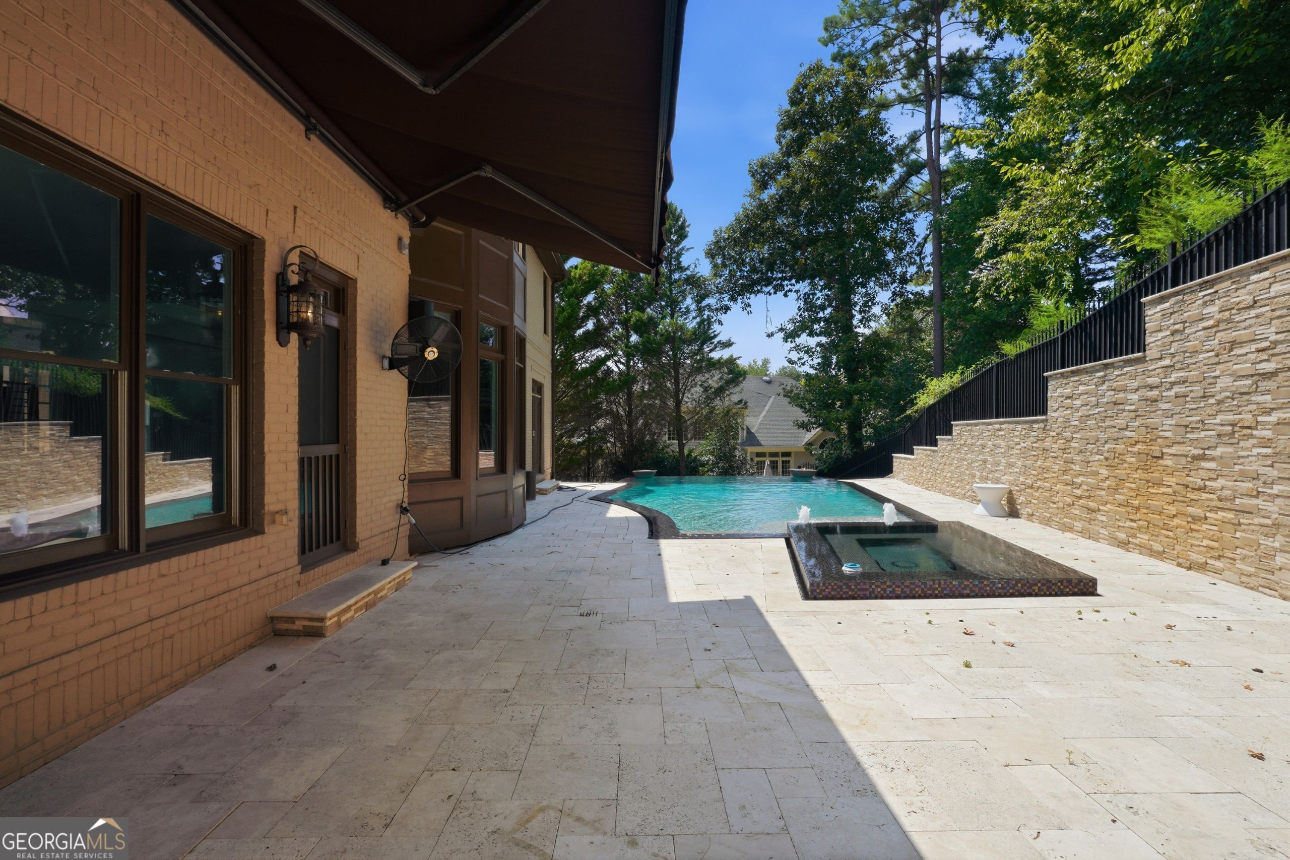 245 Steeple Point Drive Property Photo 2