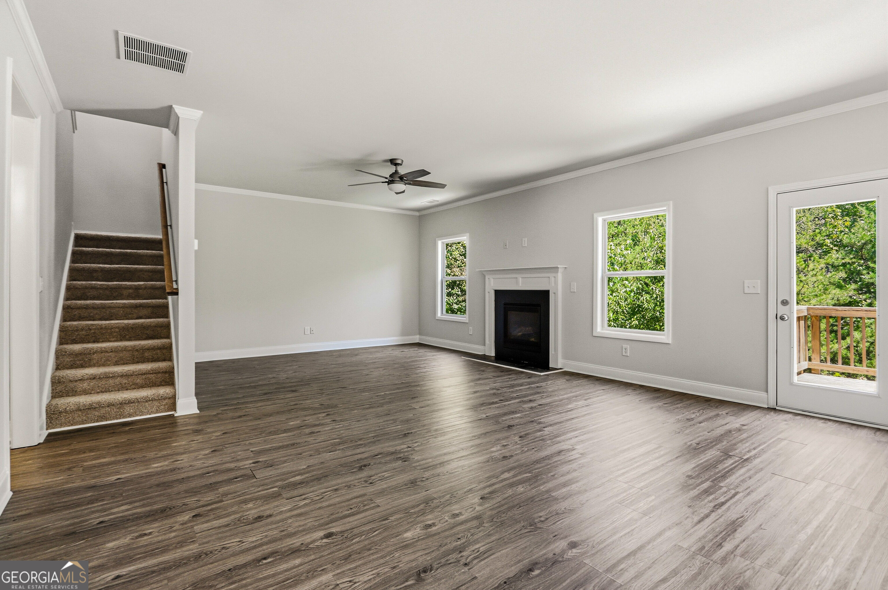 469 Flowing Trail Property Photo 6