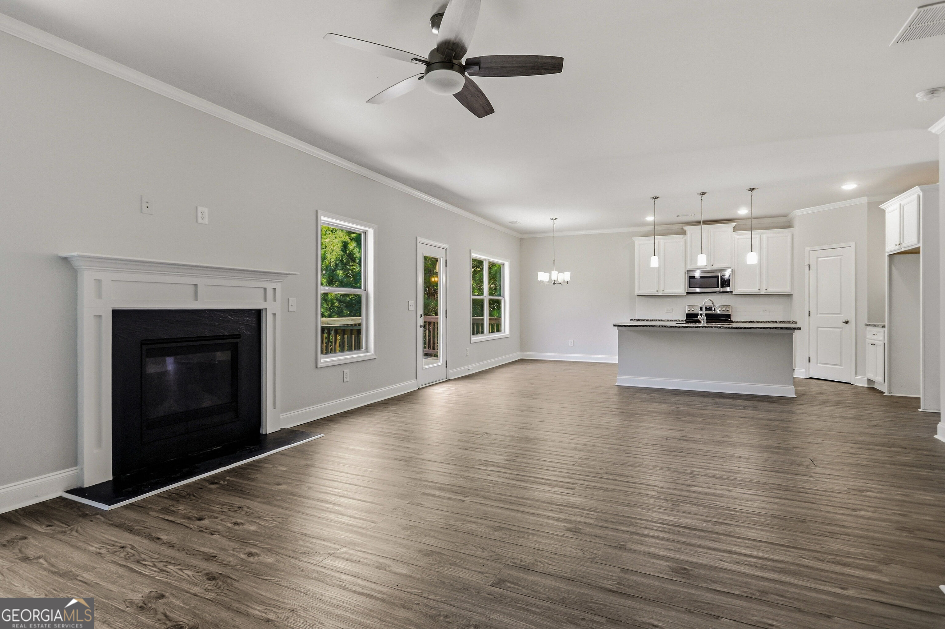 469 Flowing Trail Property Photo 8