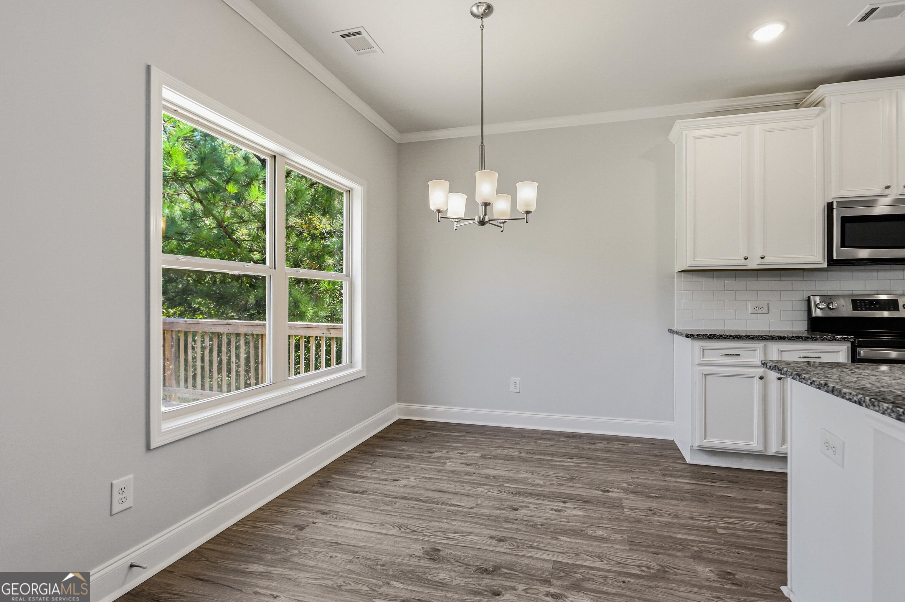 469 Flowing Trail Property Photo 13