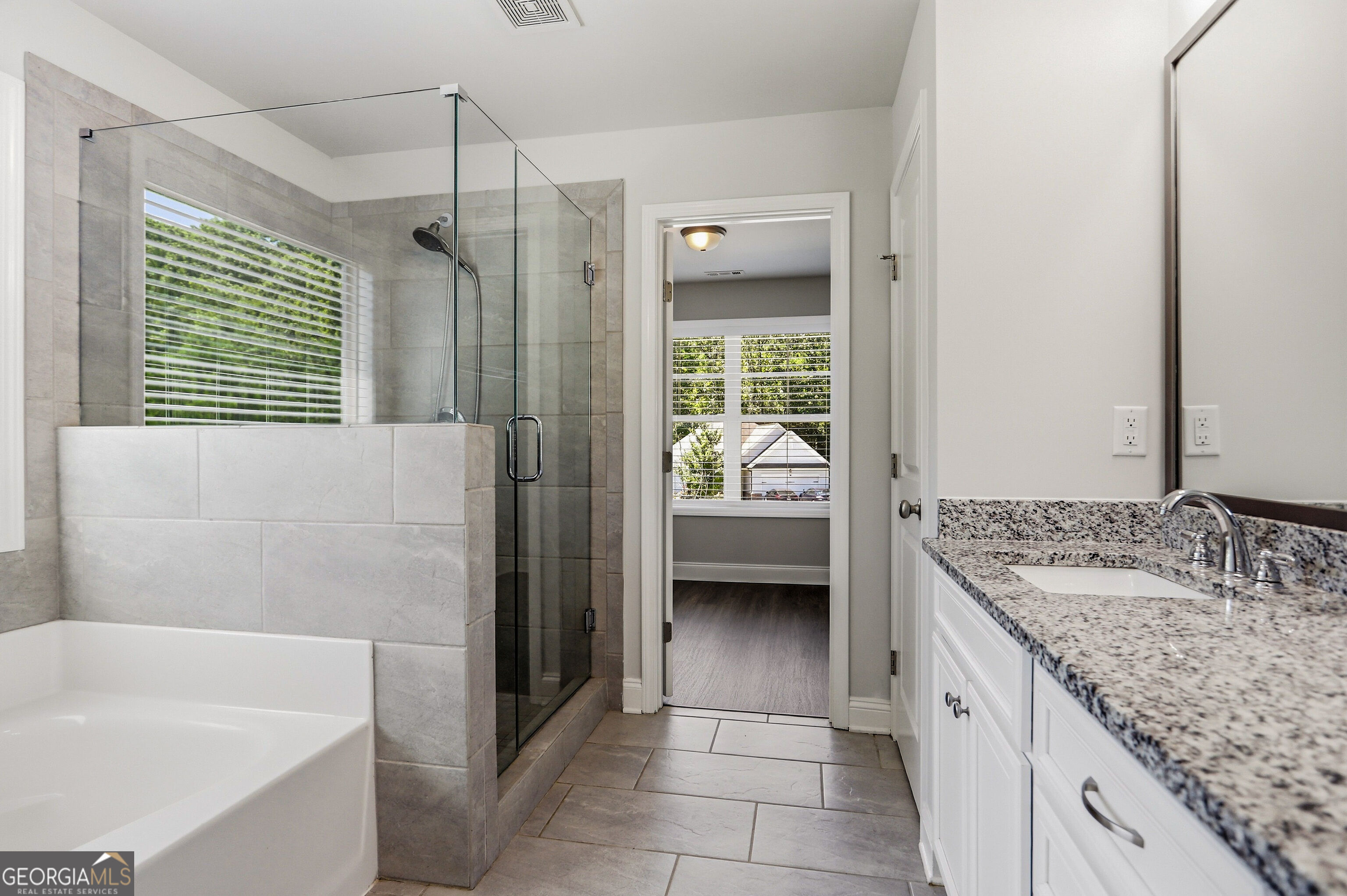 469 Flowing Trail Property Photo 28