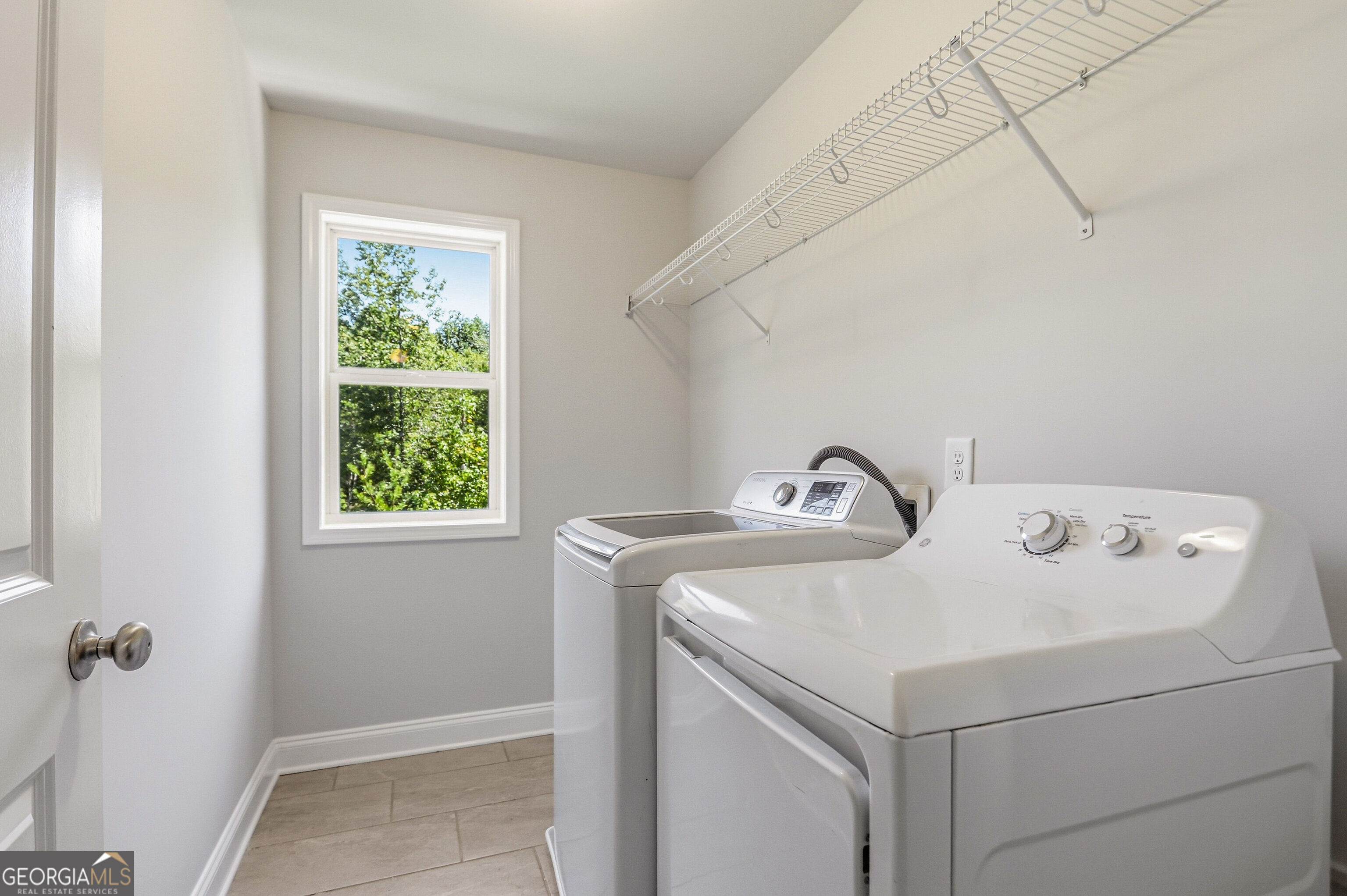 469 Flowing Trail Property Photo 32