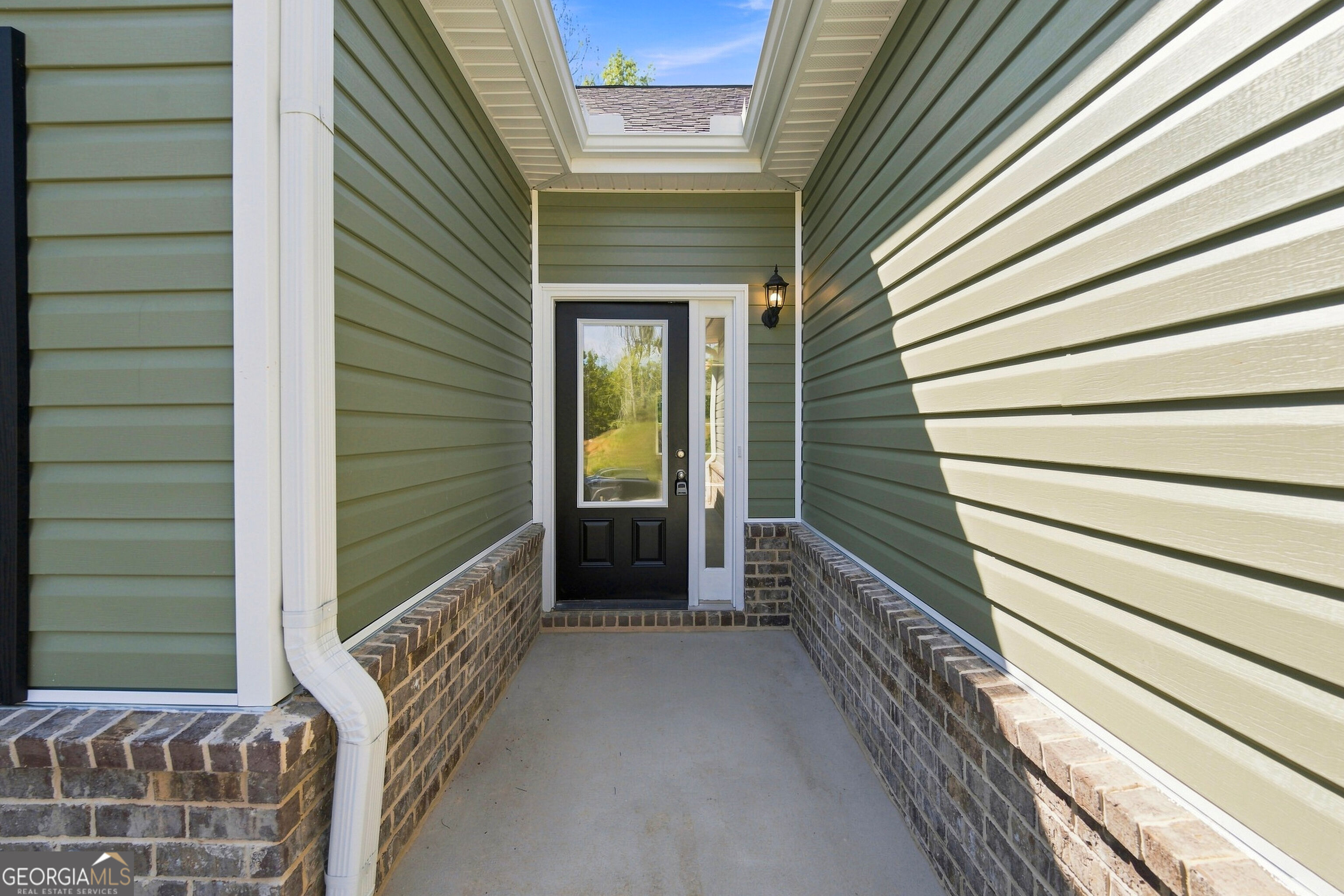 4472 Rivercliffs Way Property Photo 2