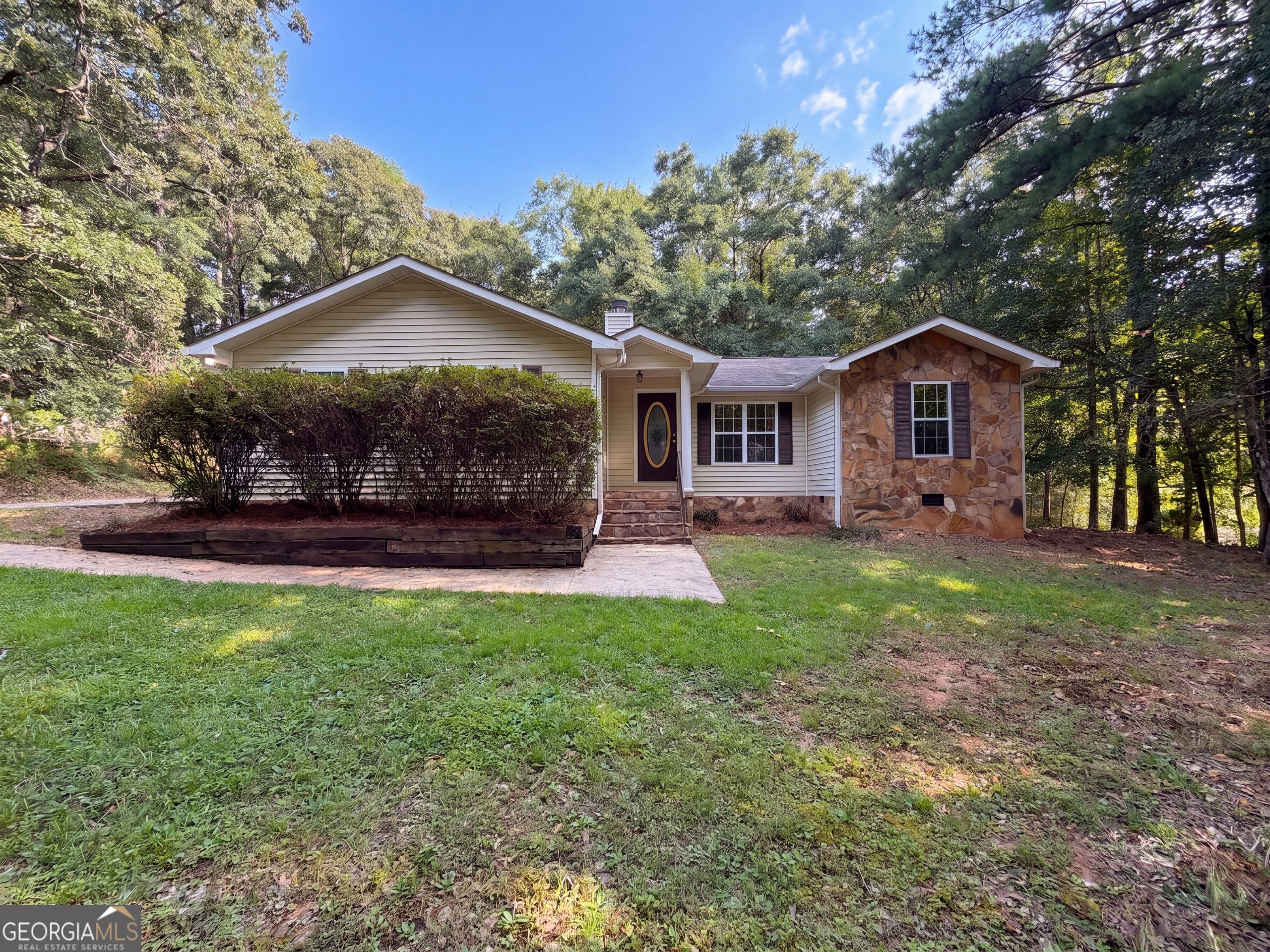 103 Saddlebrook Court Property Photo 1