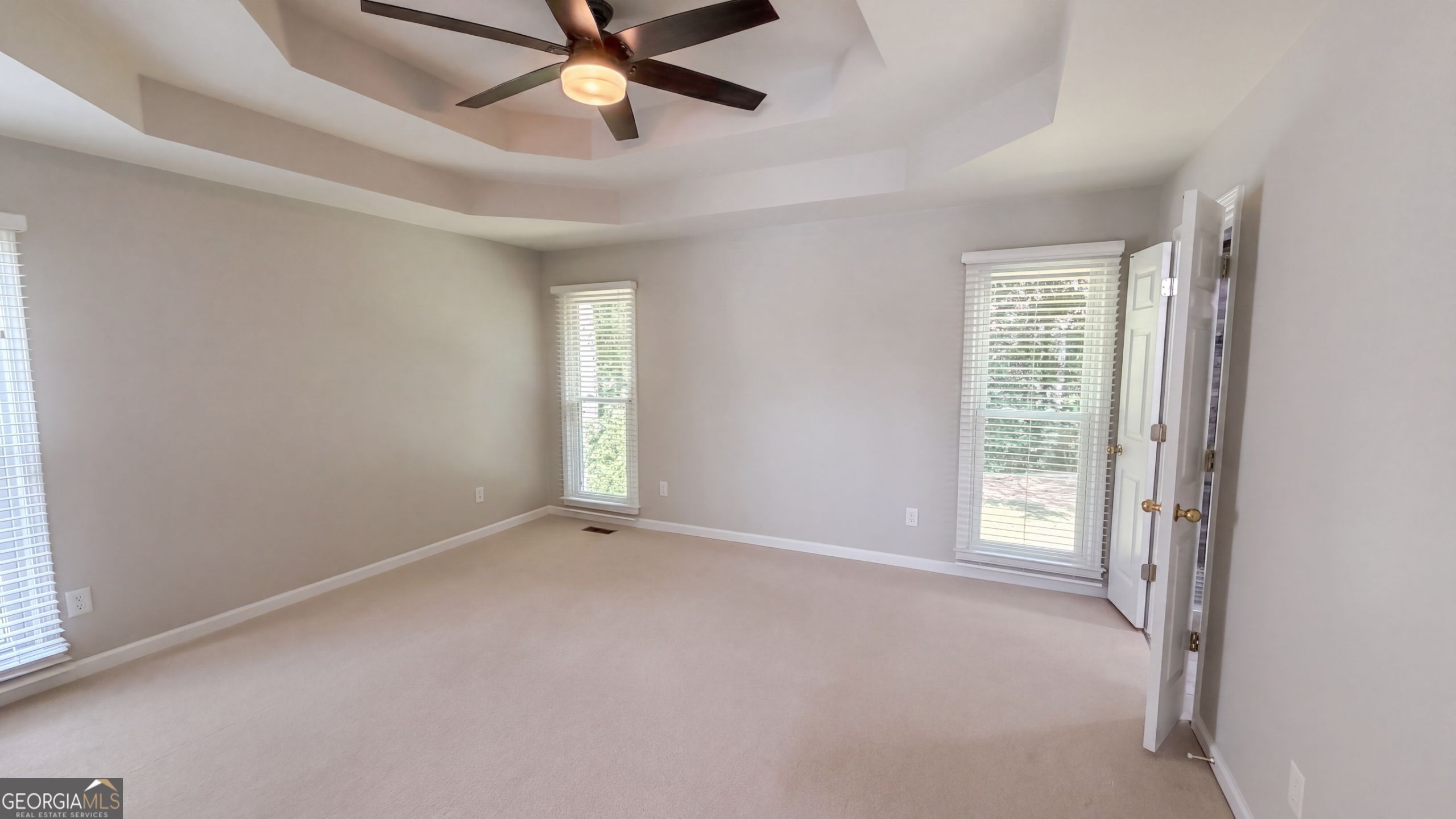 142 Clubhouse Drive Nw Property Photo 5