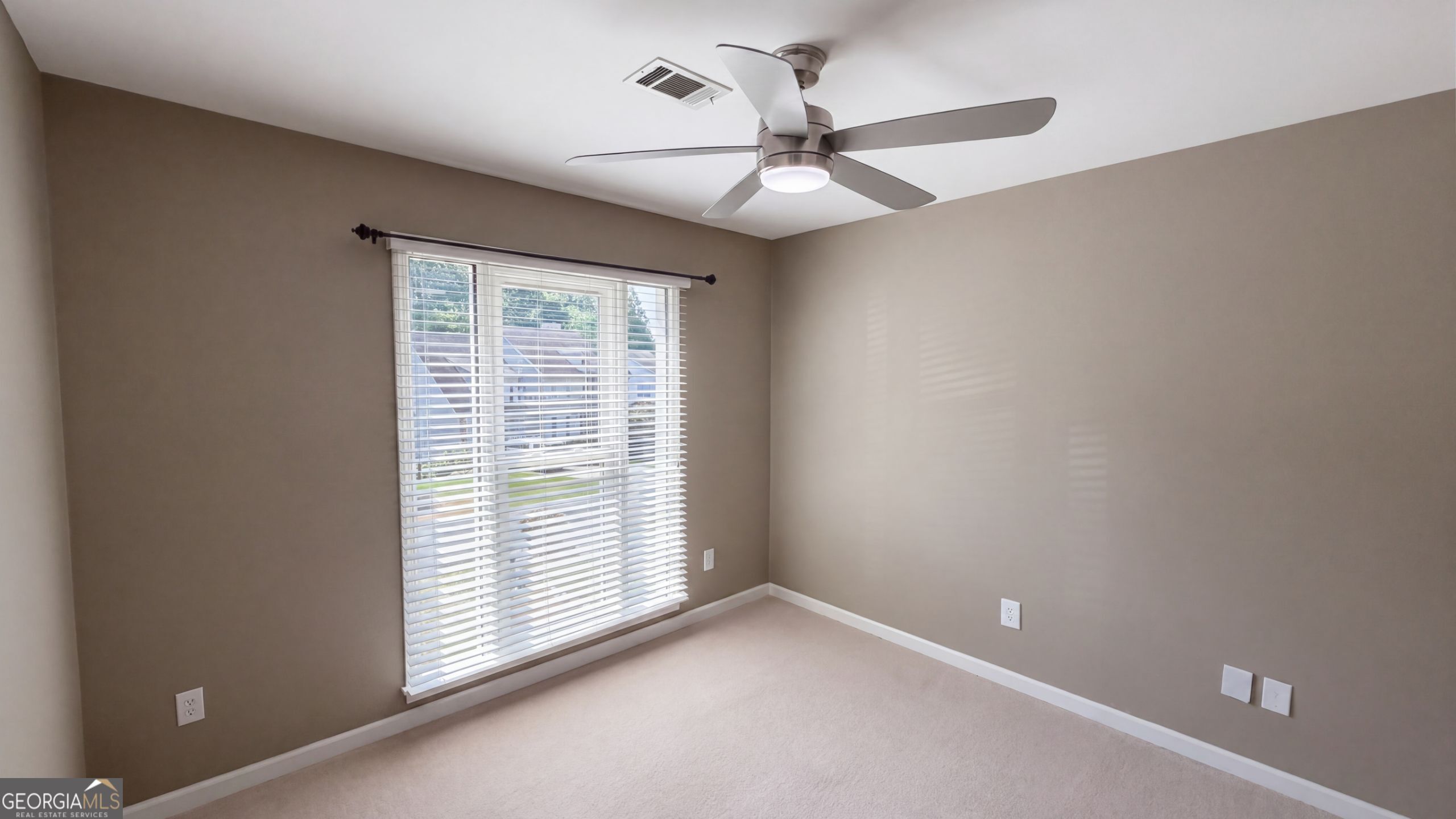 142 Clubhouse Drive Nw Property Photo 11