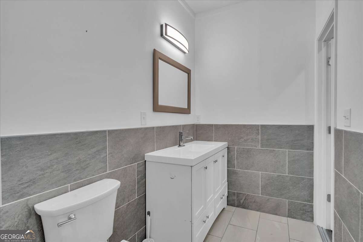 104 Robinson Street Property Photo 18