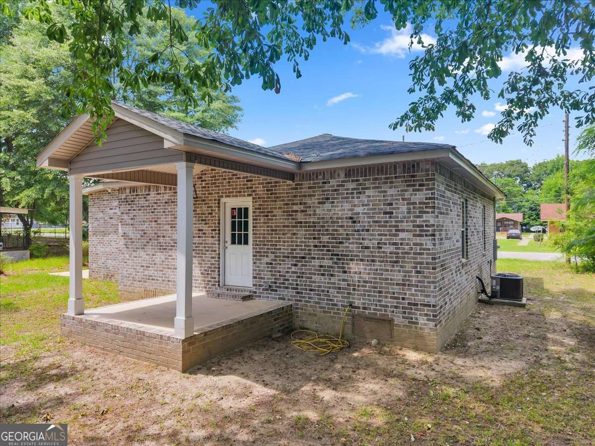 104 Robinson Street Property Photo 35