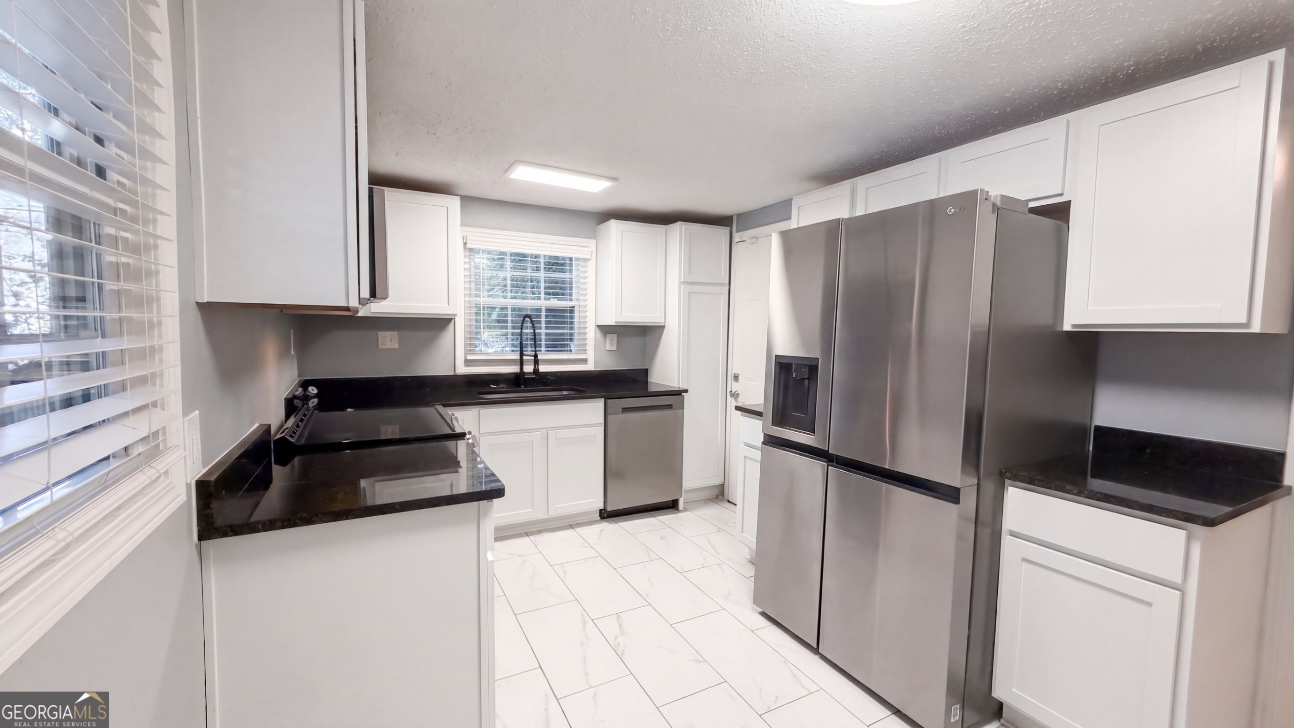 1411 Fulton Avenue Property Photo 2